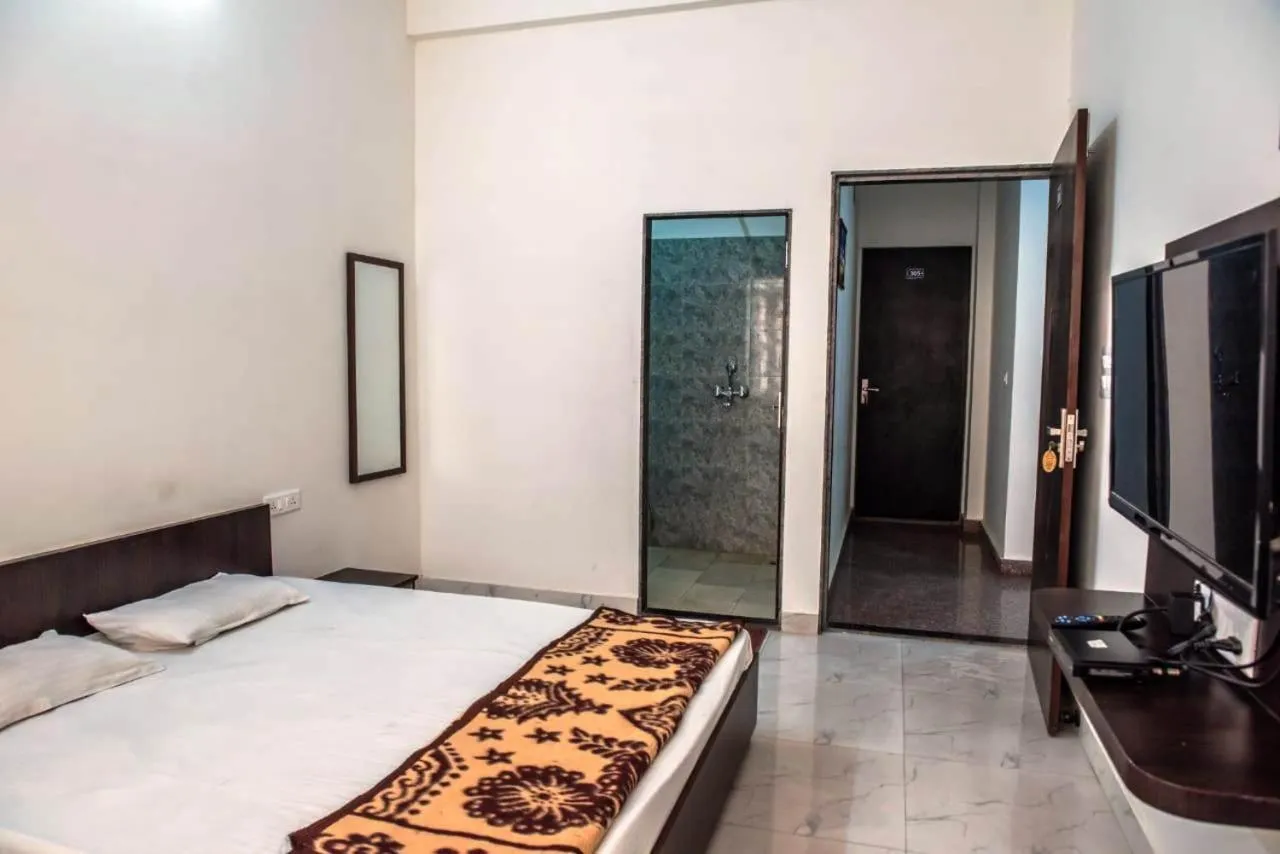 Bedroom in Hotel Shivam