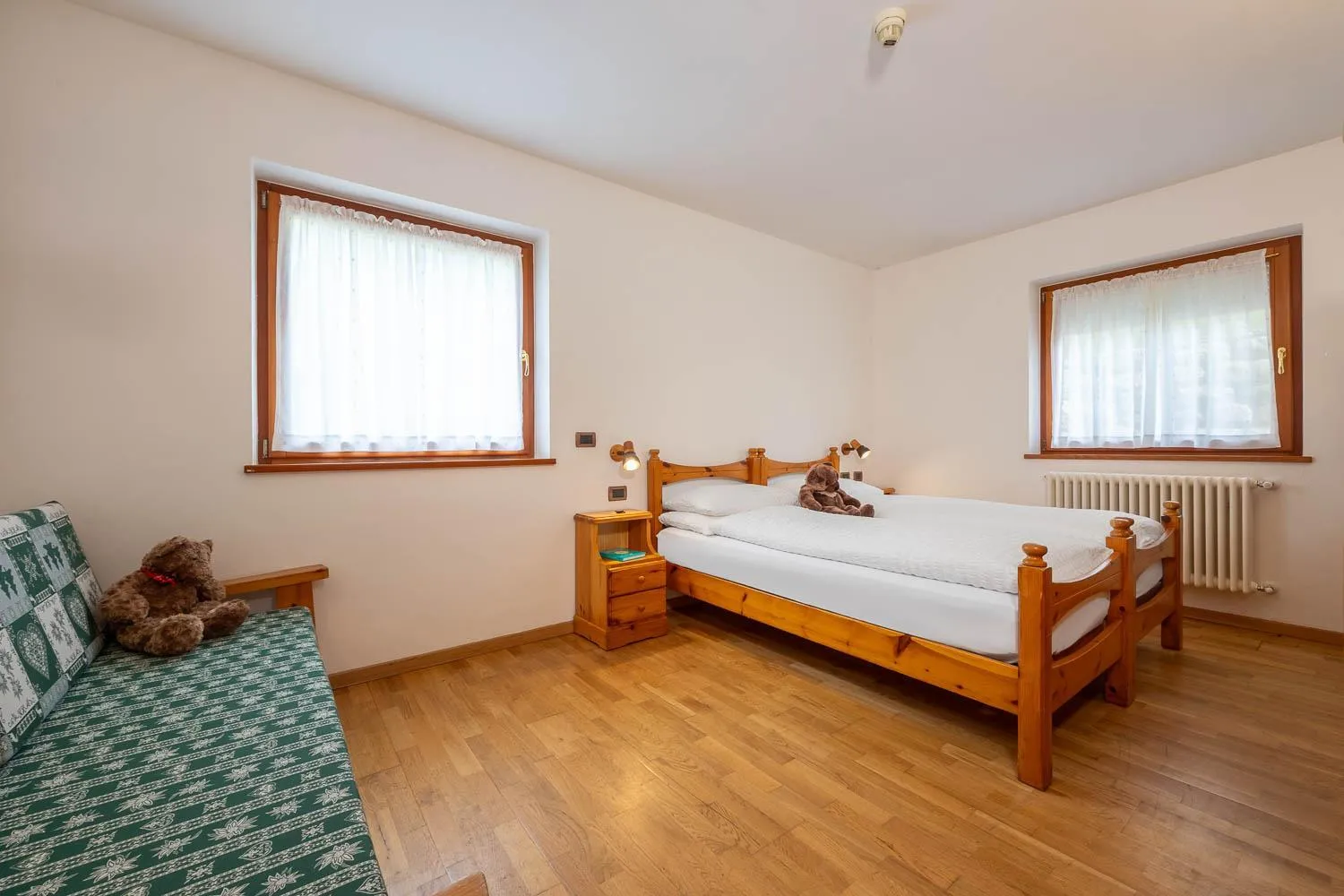 Bedroom, Bed in Family Apartments Vioz