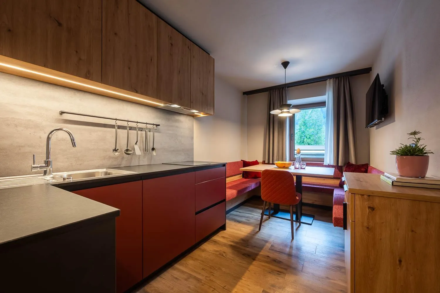 Kitchen or kitchenette in Family Apartments Vioz