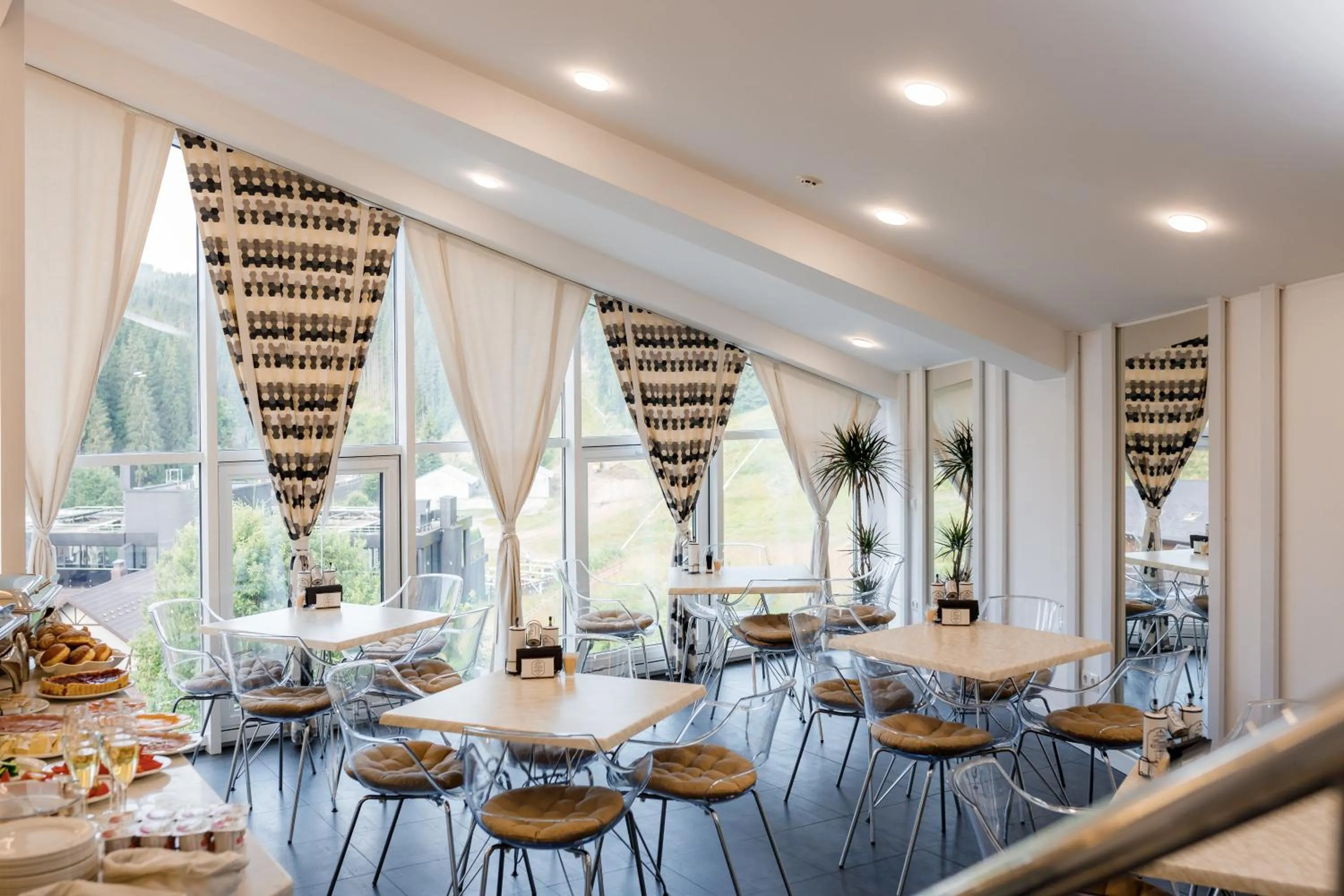 Breakfast in Chevalier Hotel & SPA