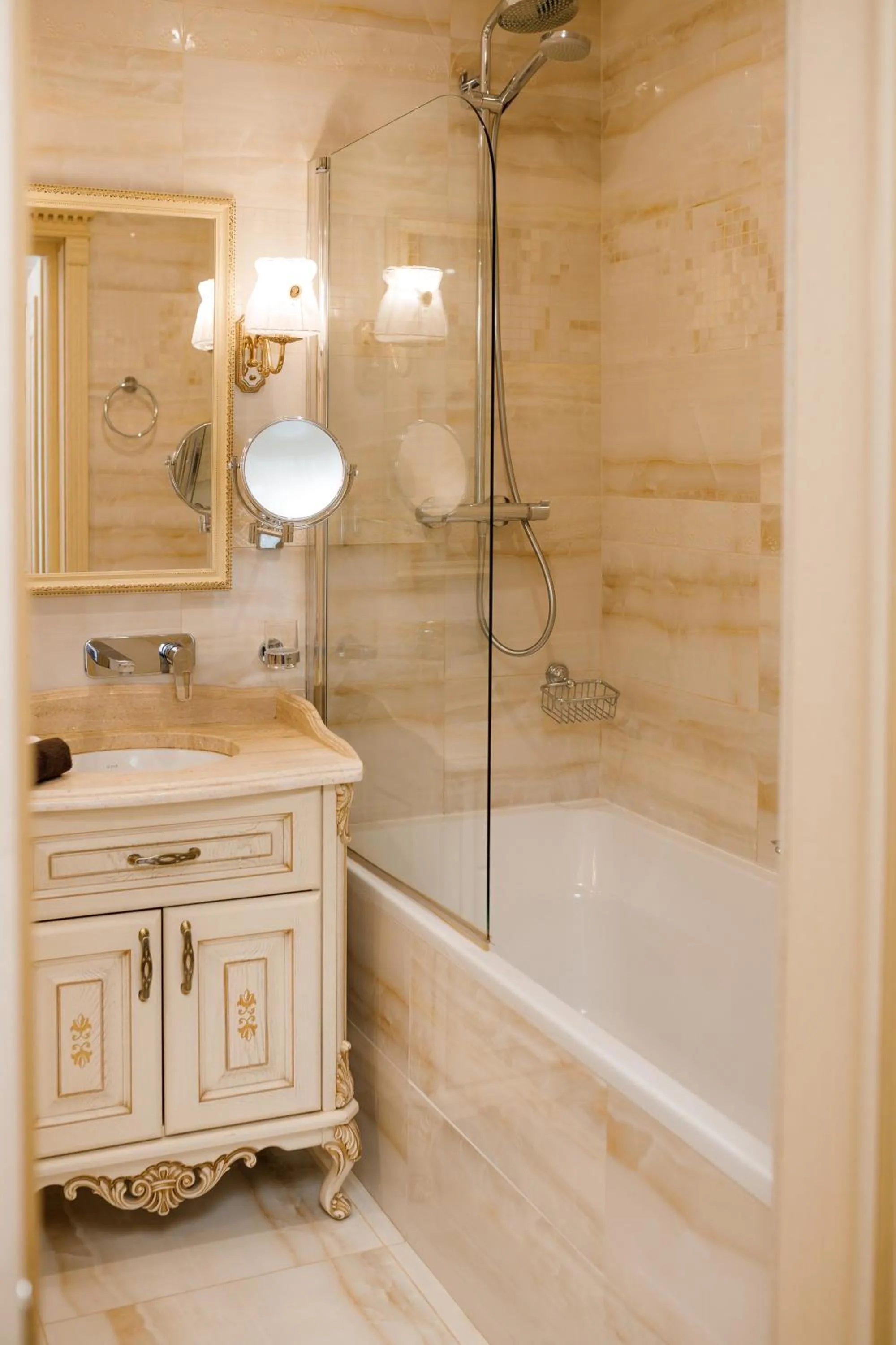 Bathroom in Chevalier Hotel & SPA