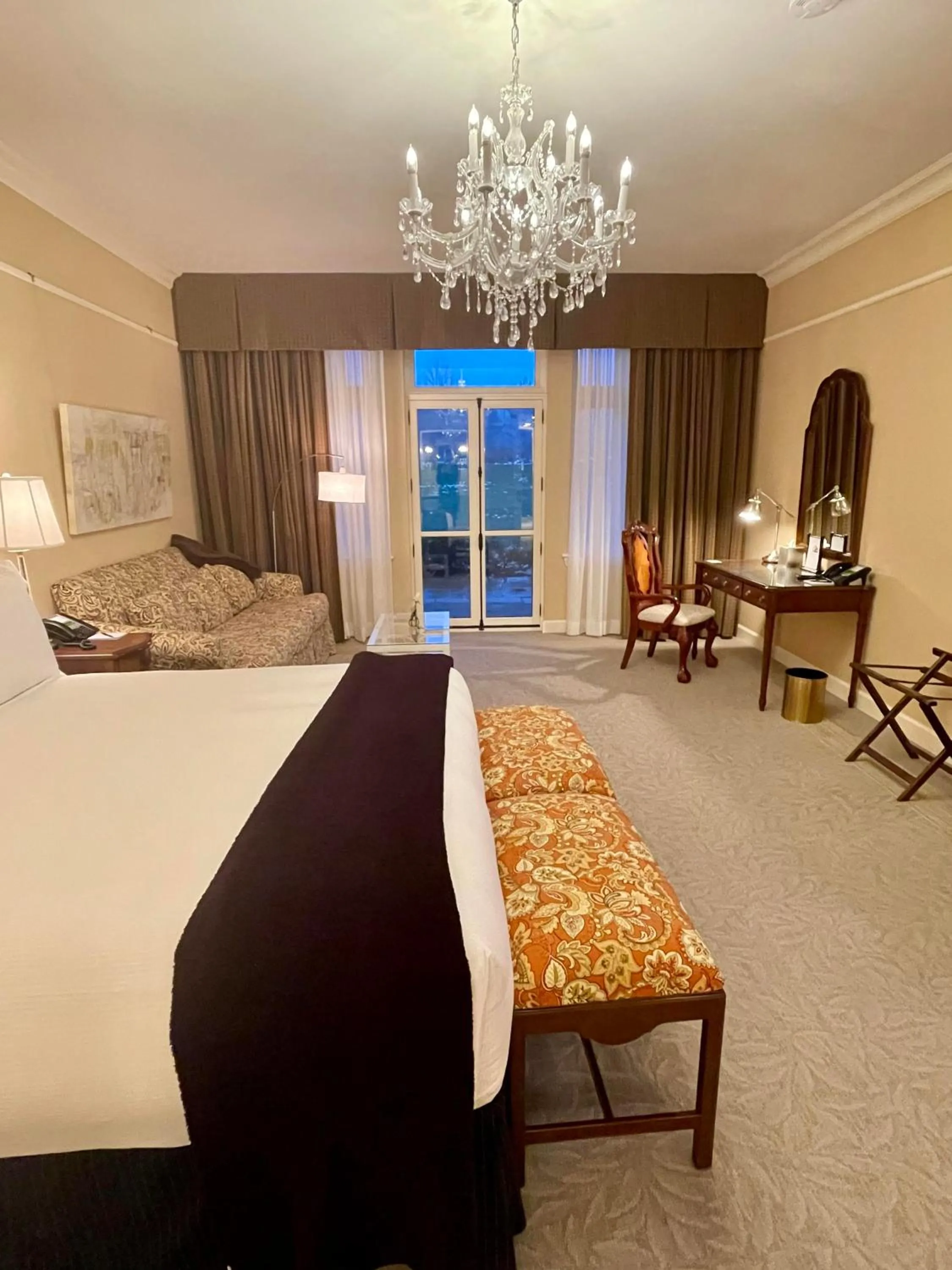 Bed in The Bruce Hotel