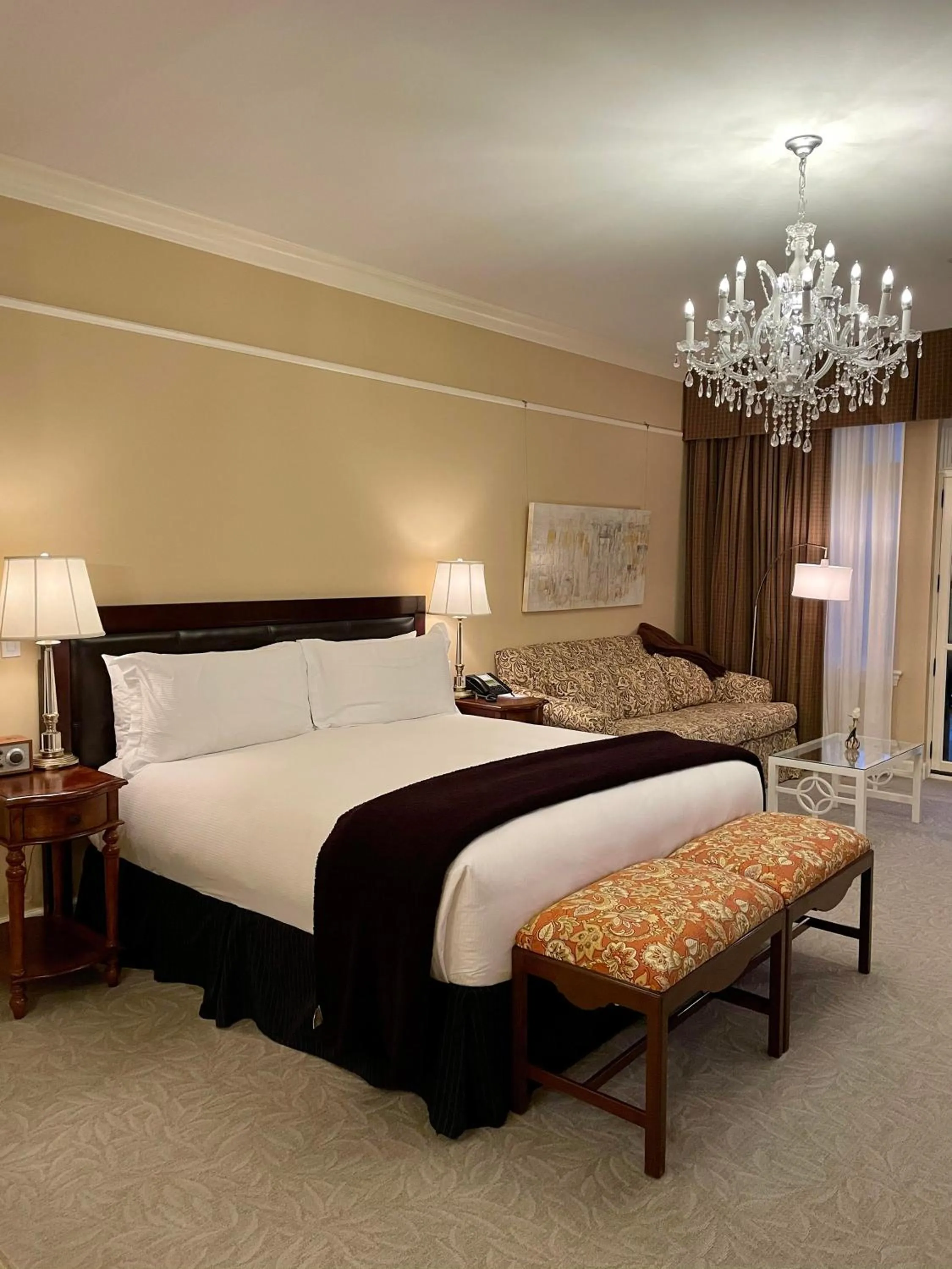 Breakfast in The Bruce Hotel