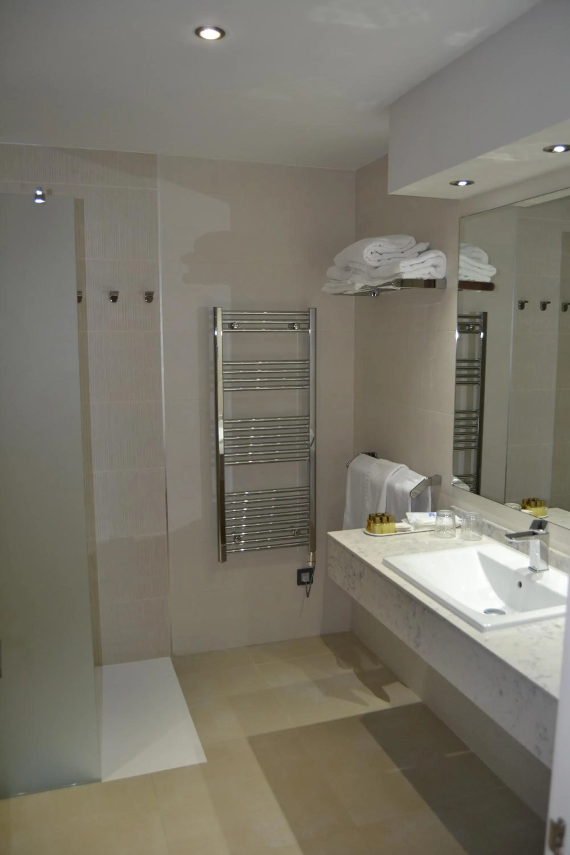 Bathroom in Hotel Villegas