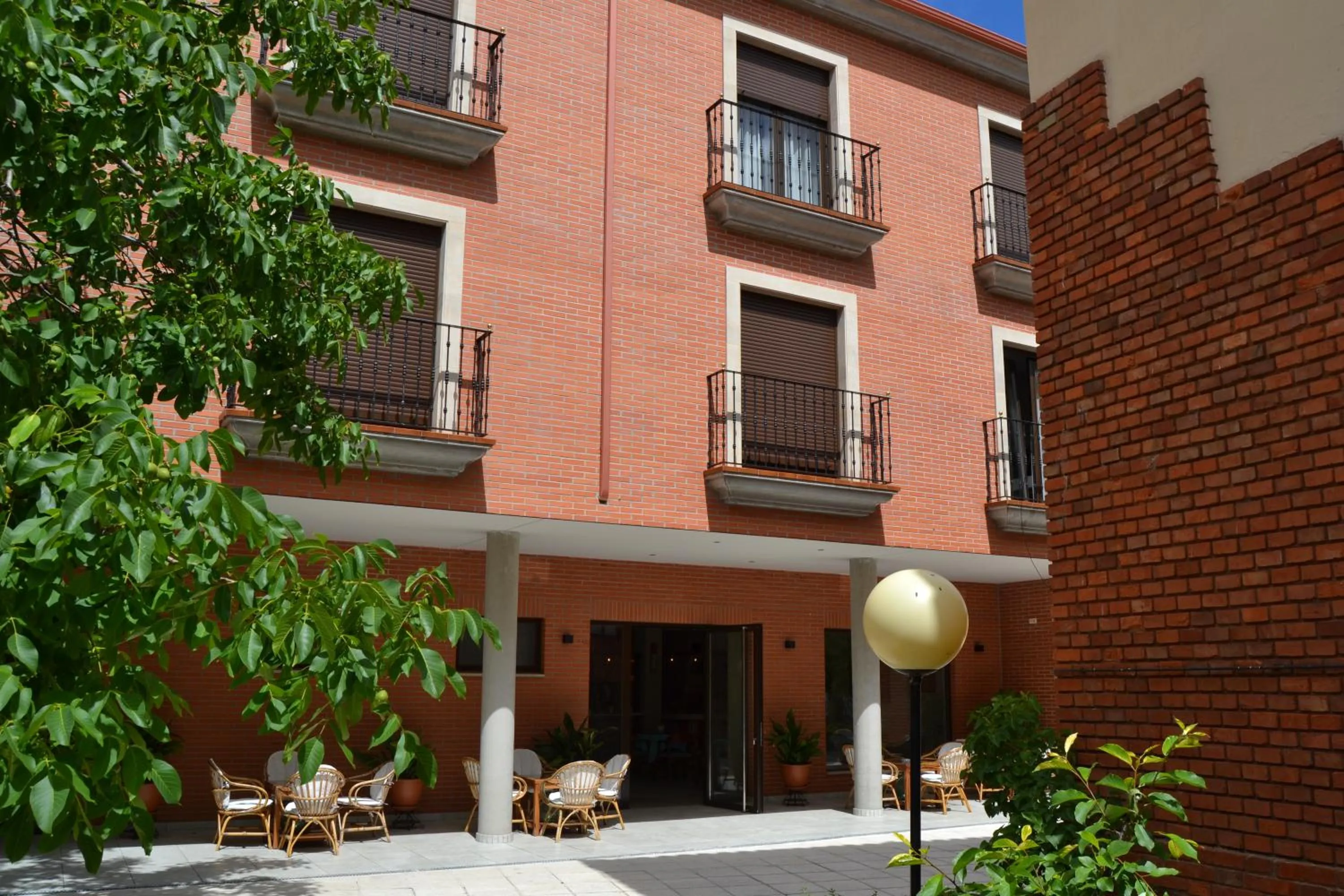 Facade/entrance in Hotel Villegas