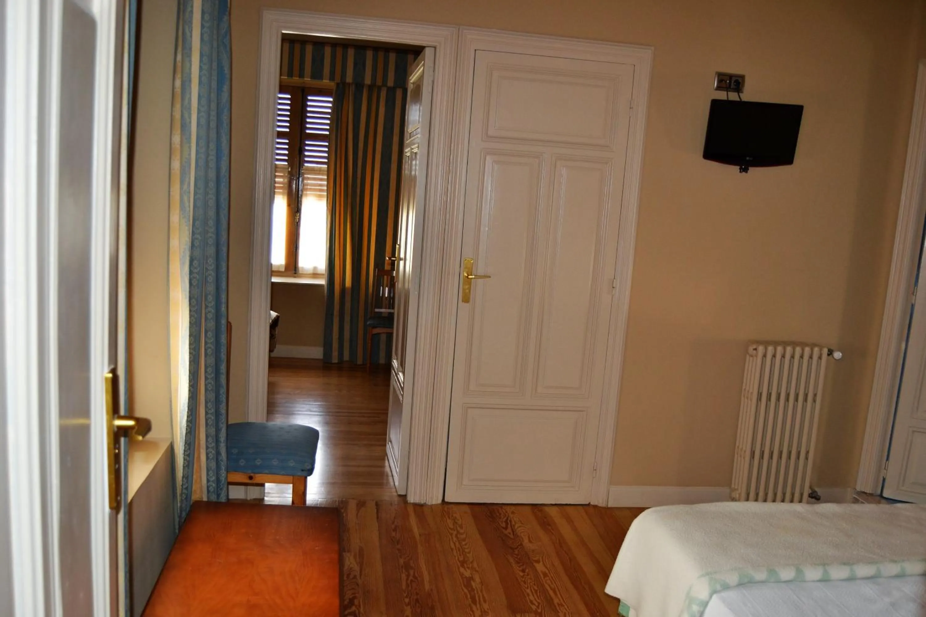 Bedroom, Bed in Hotel Villegas