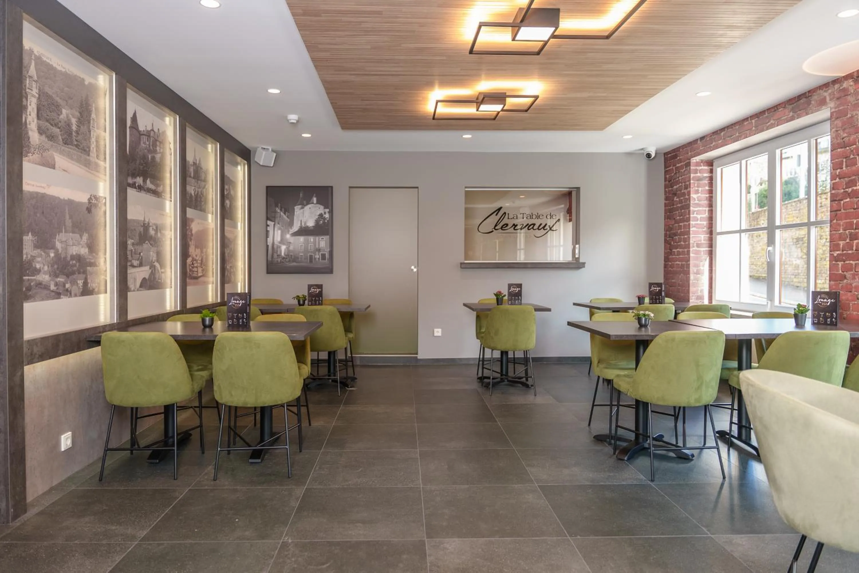 Lounge or bar in Hotel du Commerce - Restaurant La Table de Clervaux