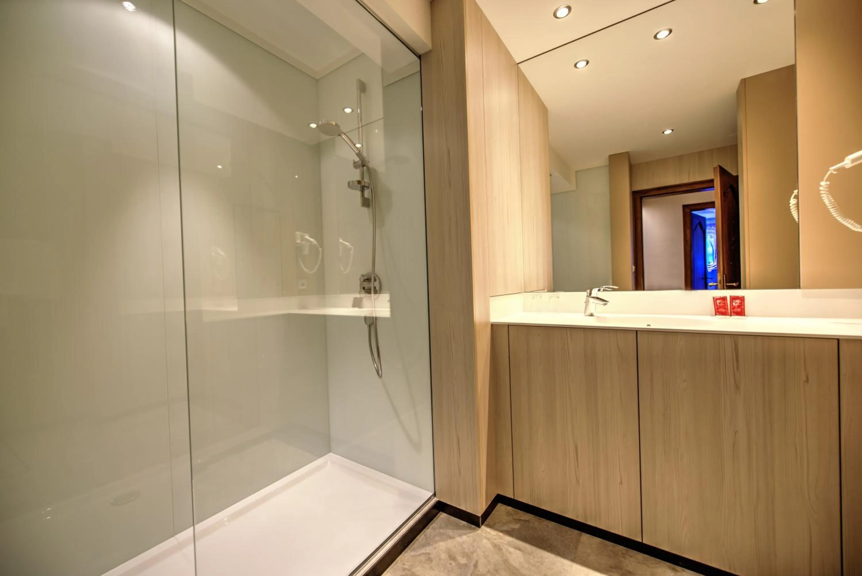 Hotel du Commerce - Restaurant La Table de Clervaux