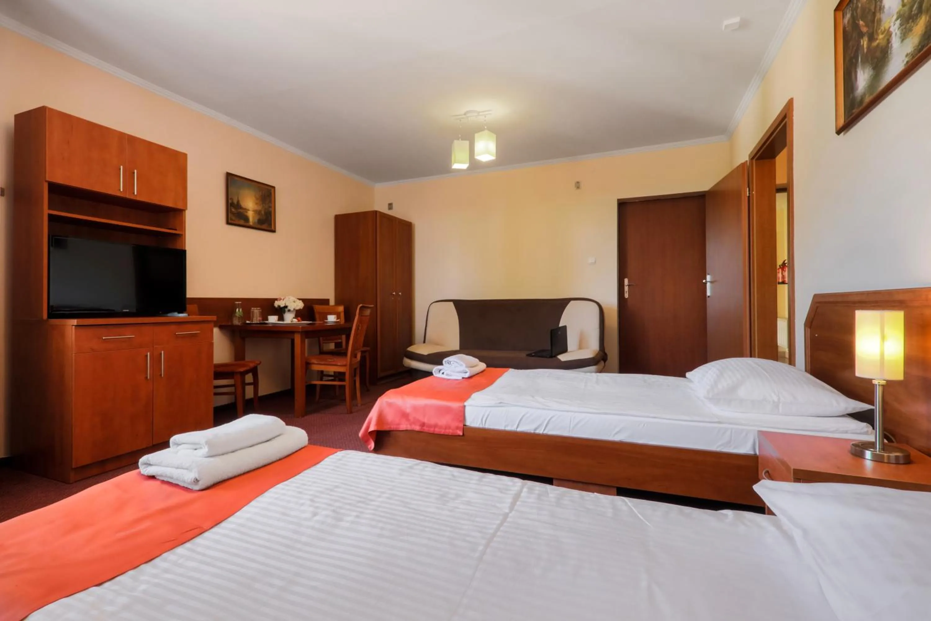 Photo of the whole room, Bed in Hotel Restauracja Leliwa