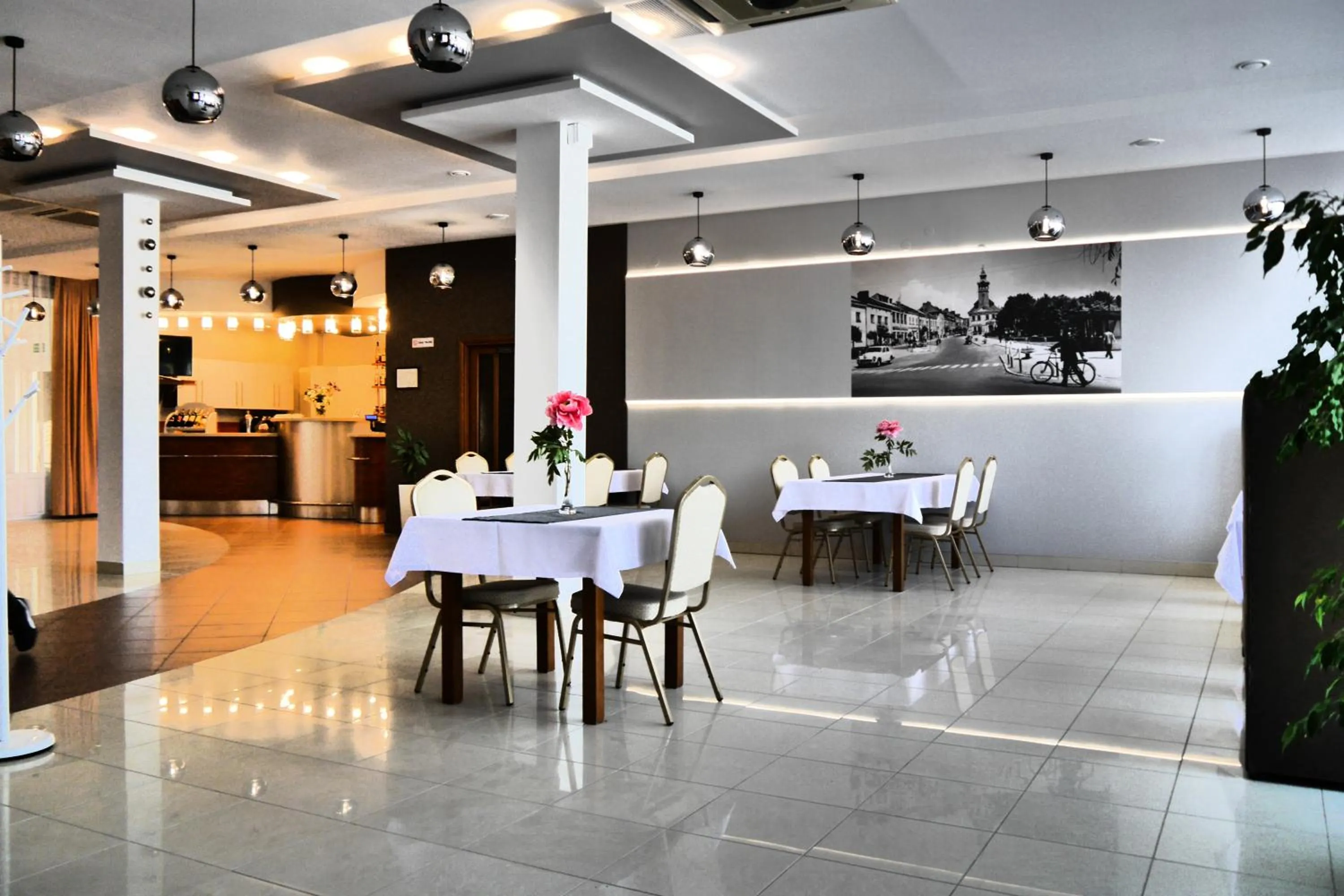 Restaurant/places to eat in Hotel Restauracja Leliwa
