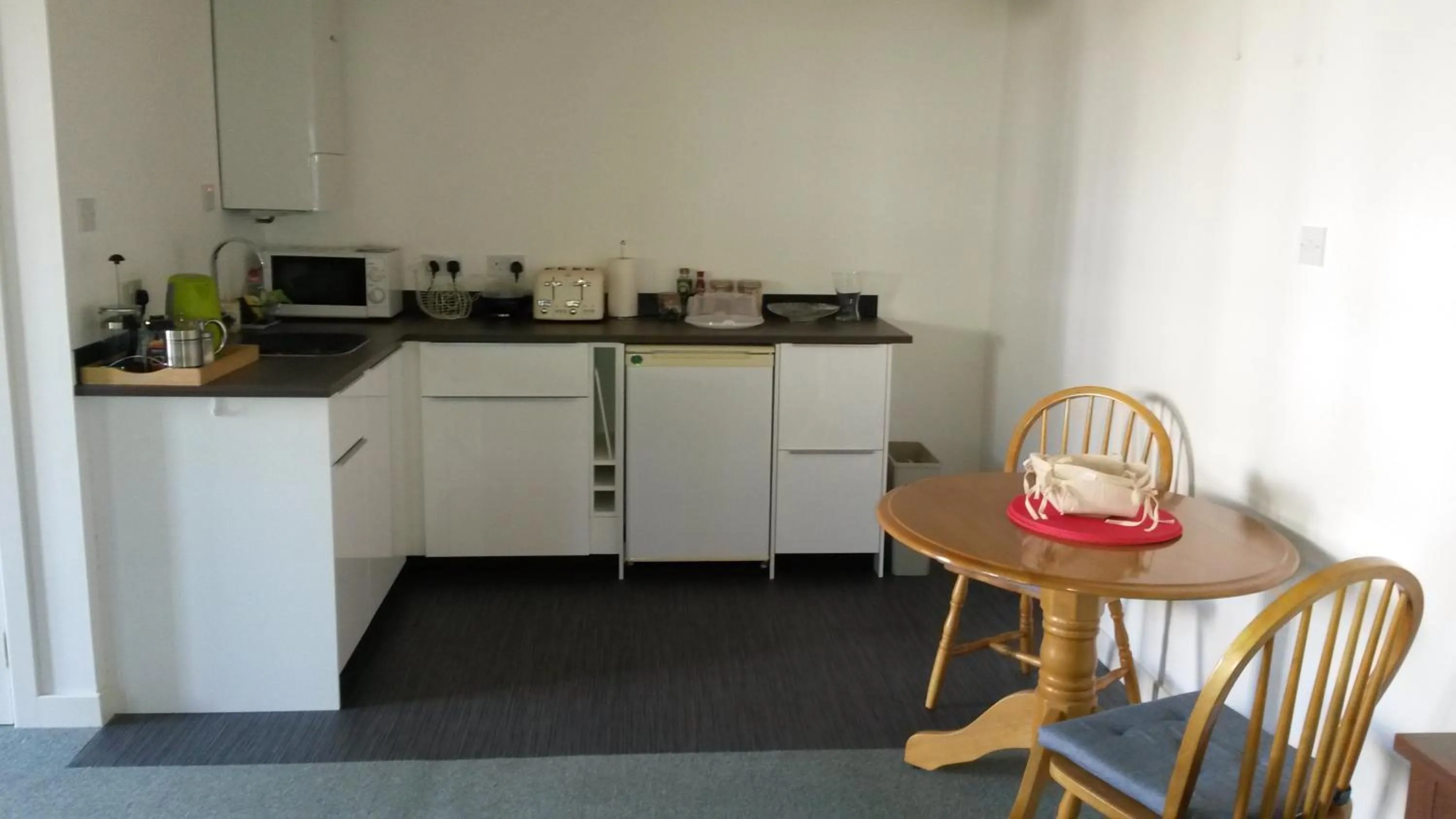 Kitchen or kitchenette in Premier Room