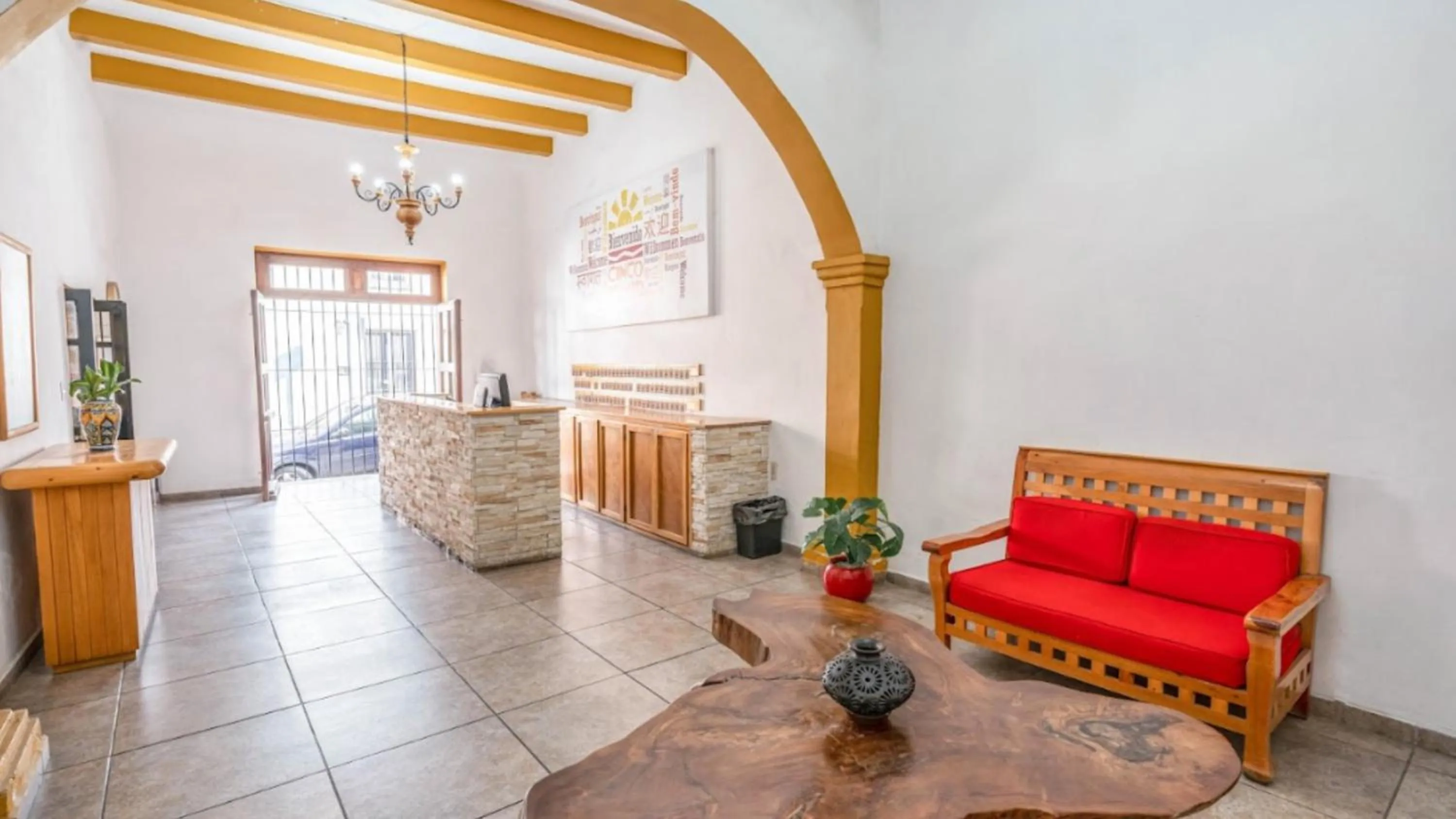 Lobby or reception in Cinco de Mayo Hotel