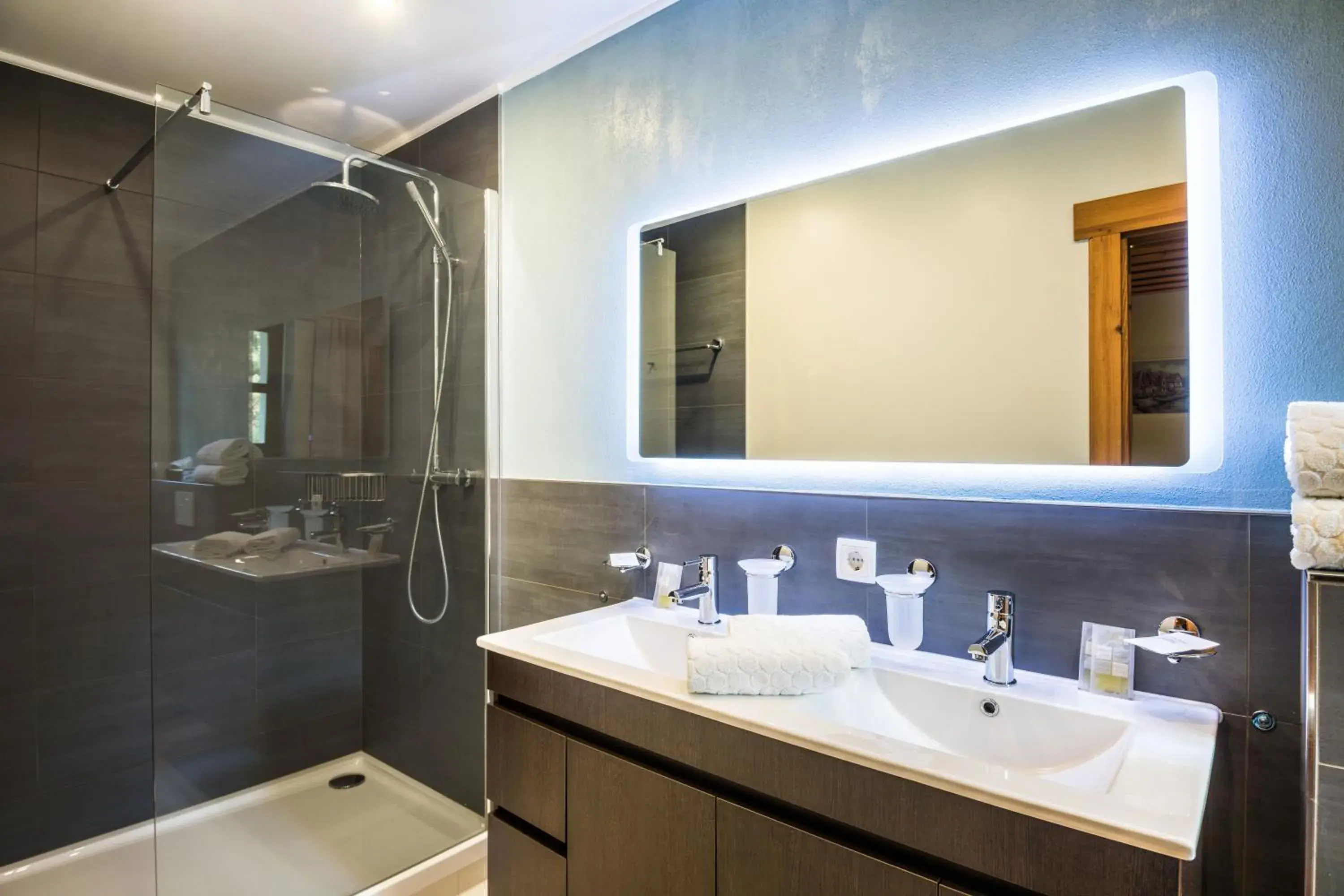 Twin Room in Domaine du Moulin d'Asselborn Twin Room in Domaine du Moulin d'Asselborn