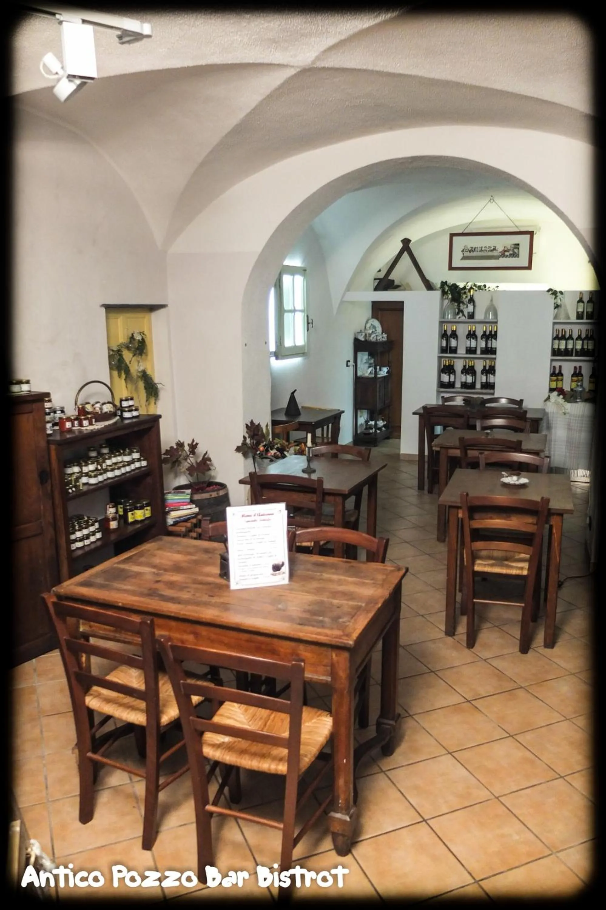 Restaurant/places to eat in Antico Pozzo Bed and Breakfast