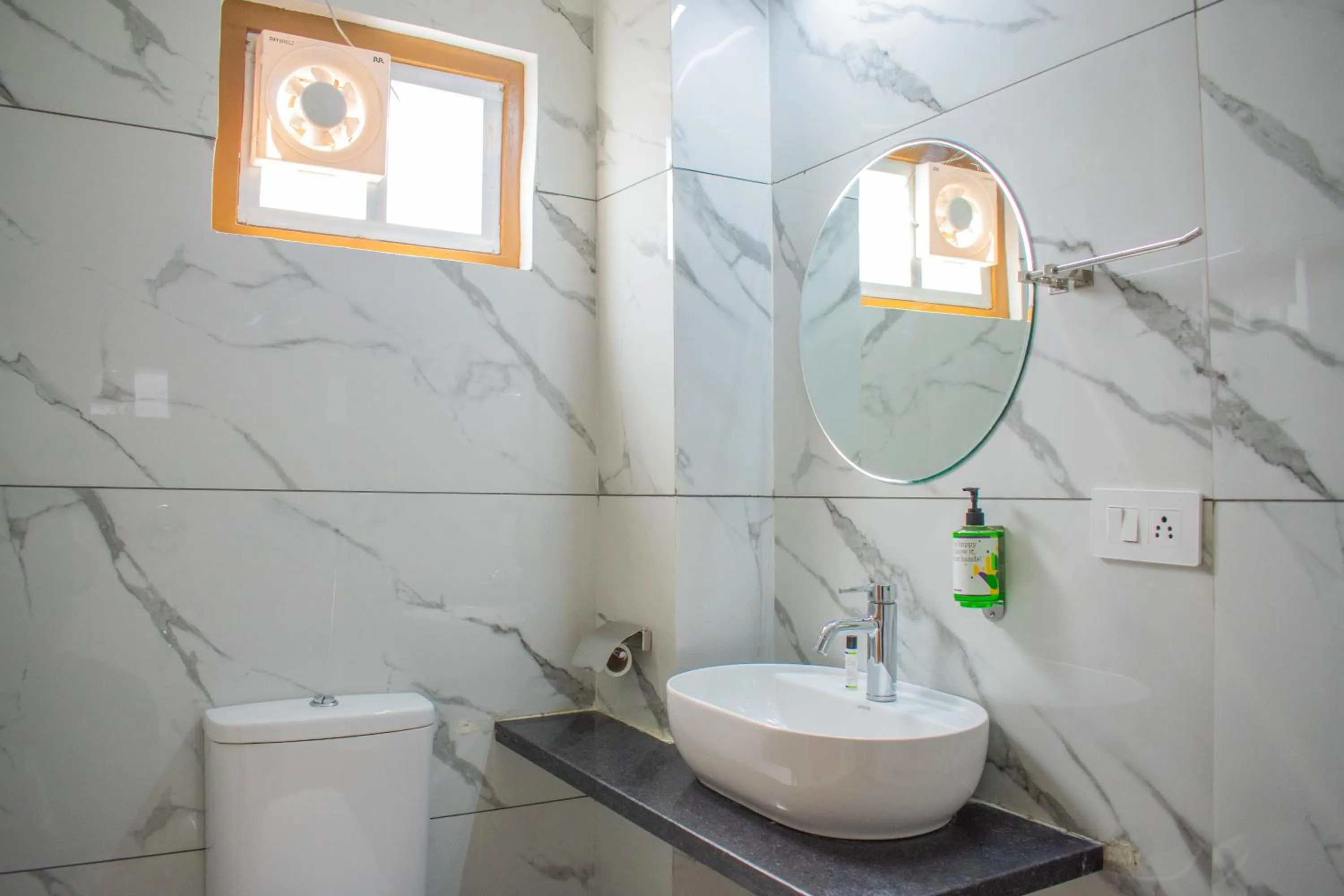 Shower in Hotel Banjara Heritage