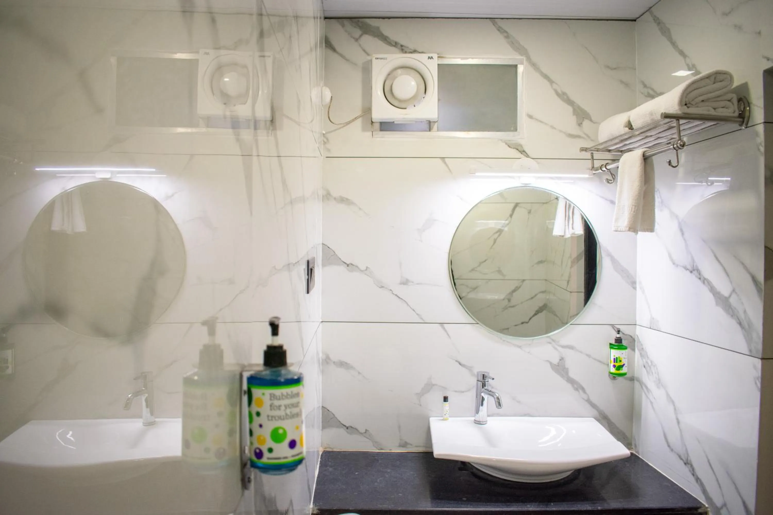 Shower in Hotel Banjara Heritage