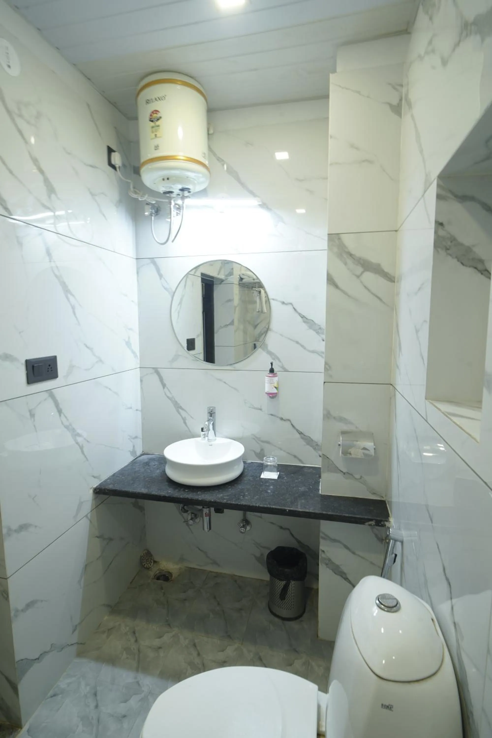 Shower in Hotel Banjara Heritage