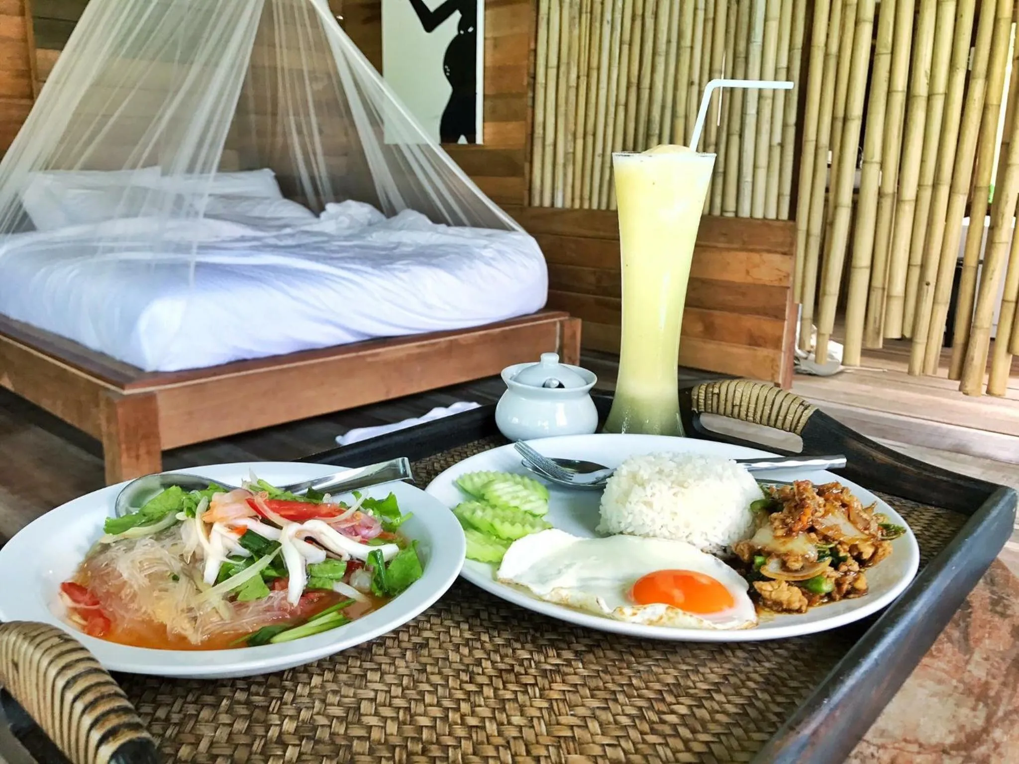 Food and drinks in Koh Pu Villa