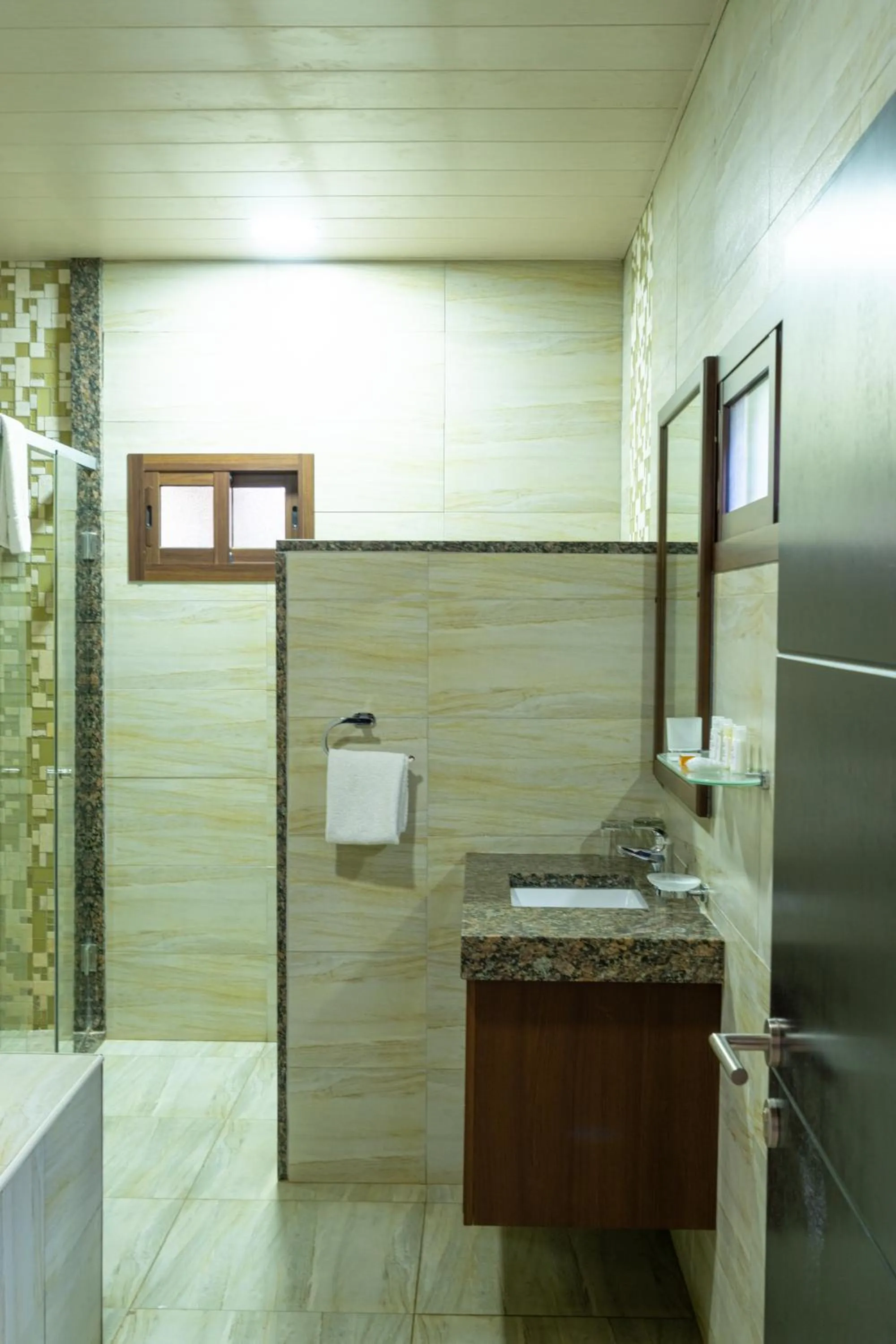 Bathroom in Twangale Resort & Spa