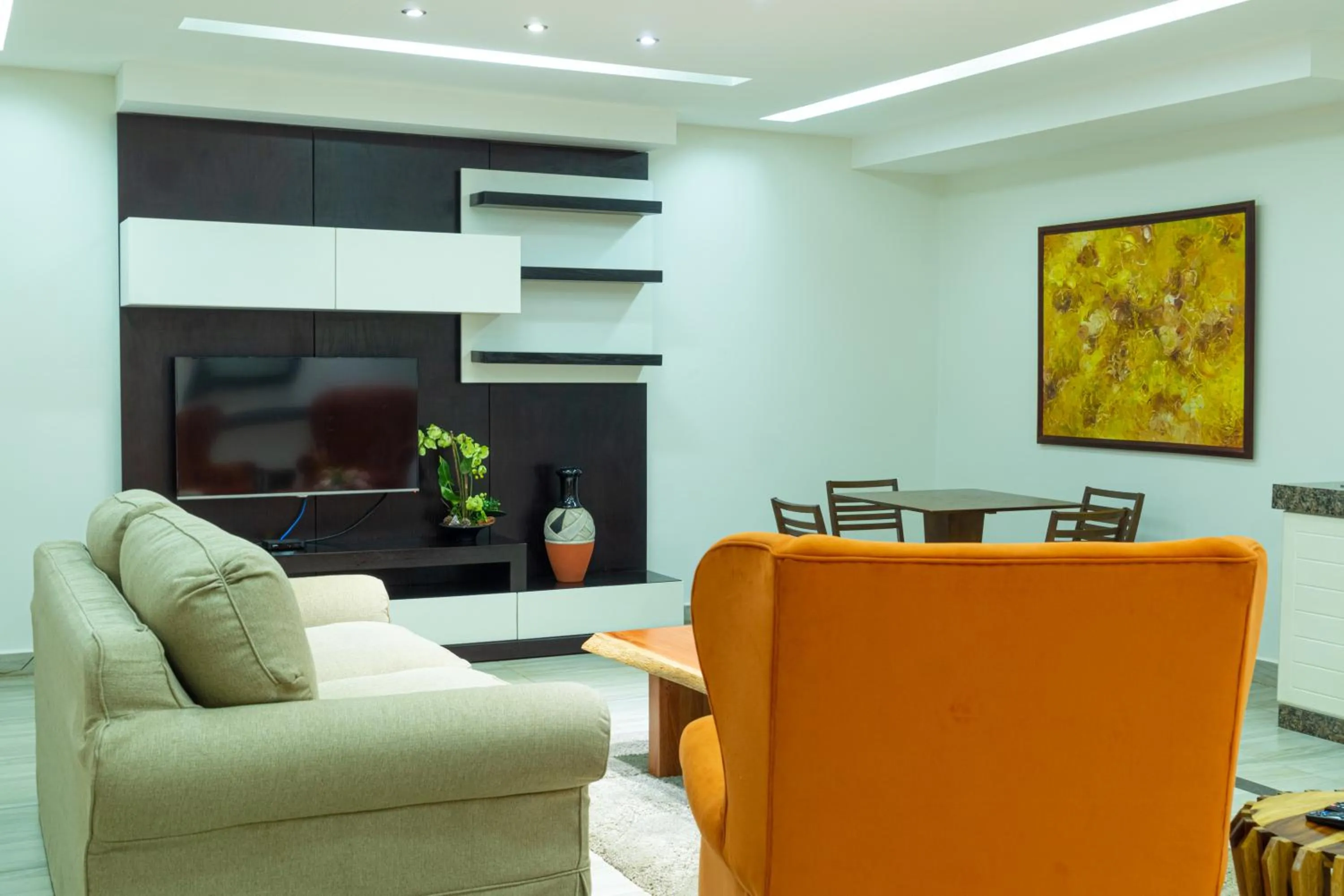 TV and multimedia in Twangale Resort & Spa