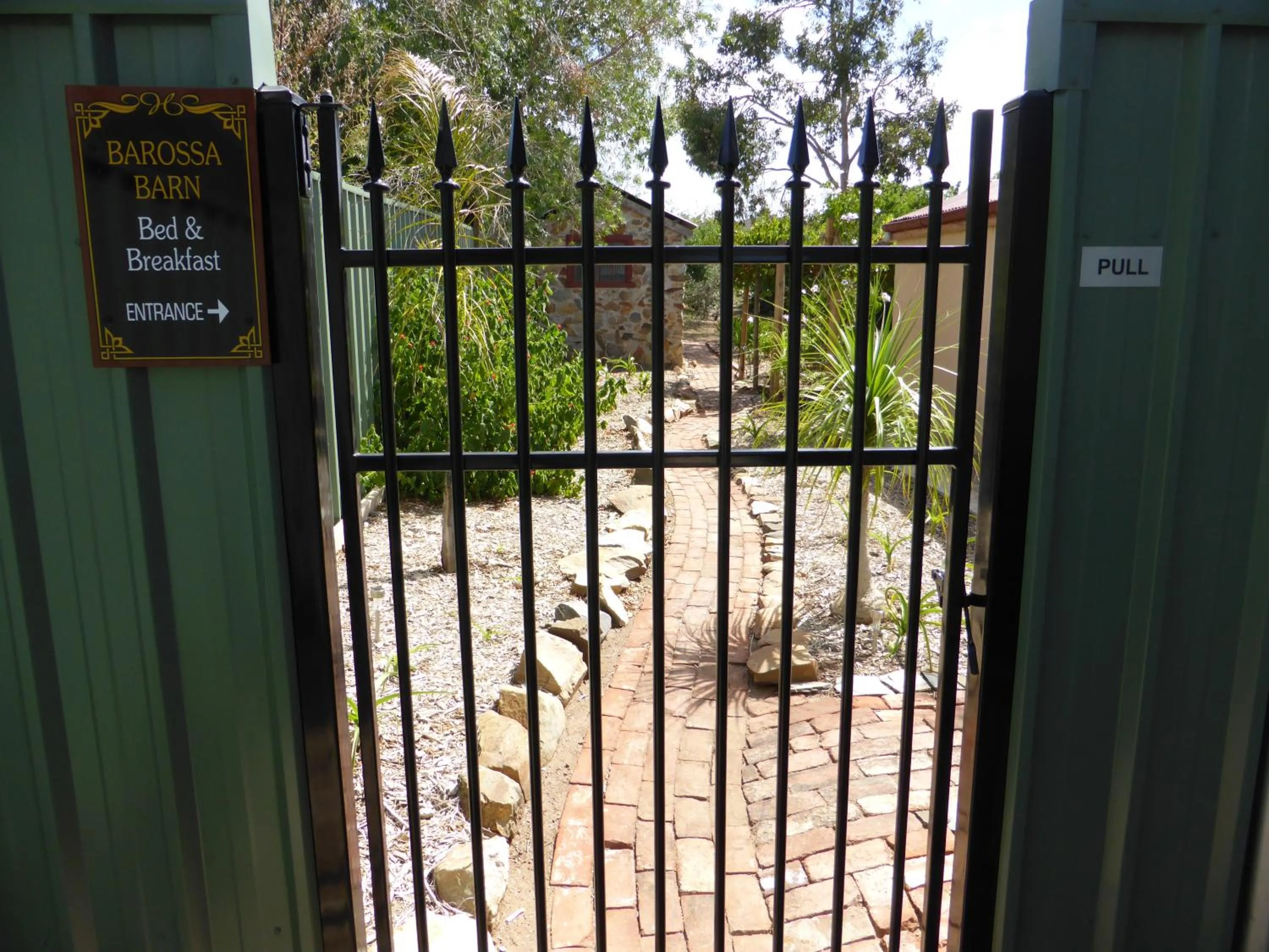 Garden in Barossa Barn Bed and Breakfast