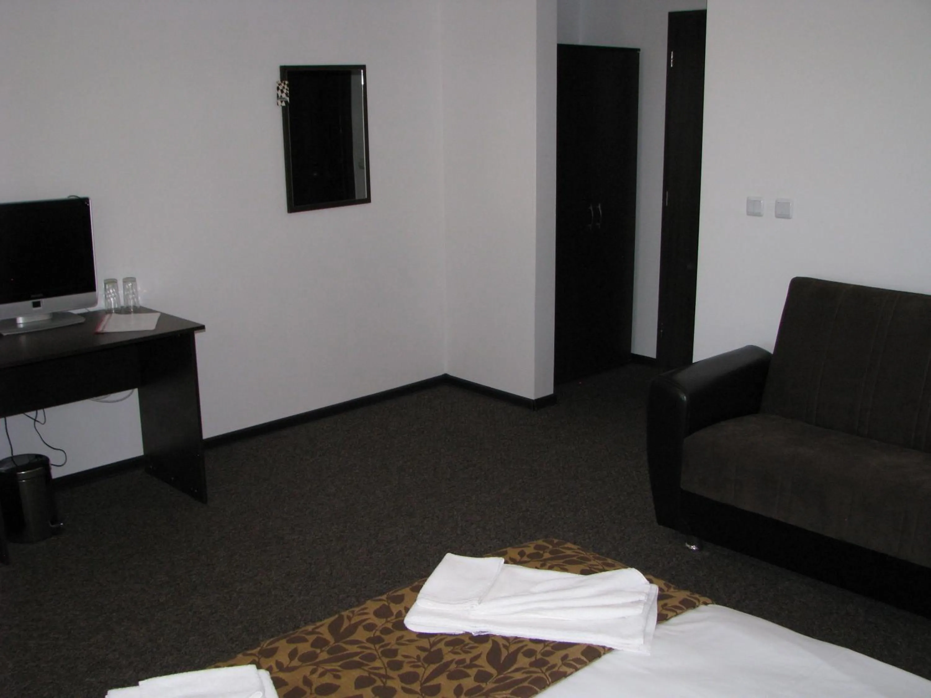 Photo of the whole room, Bed in Park Hotel Eagle Stone