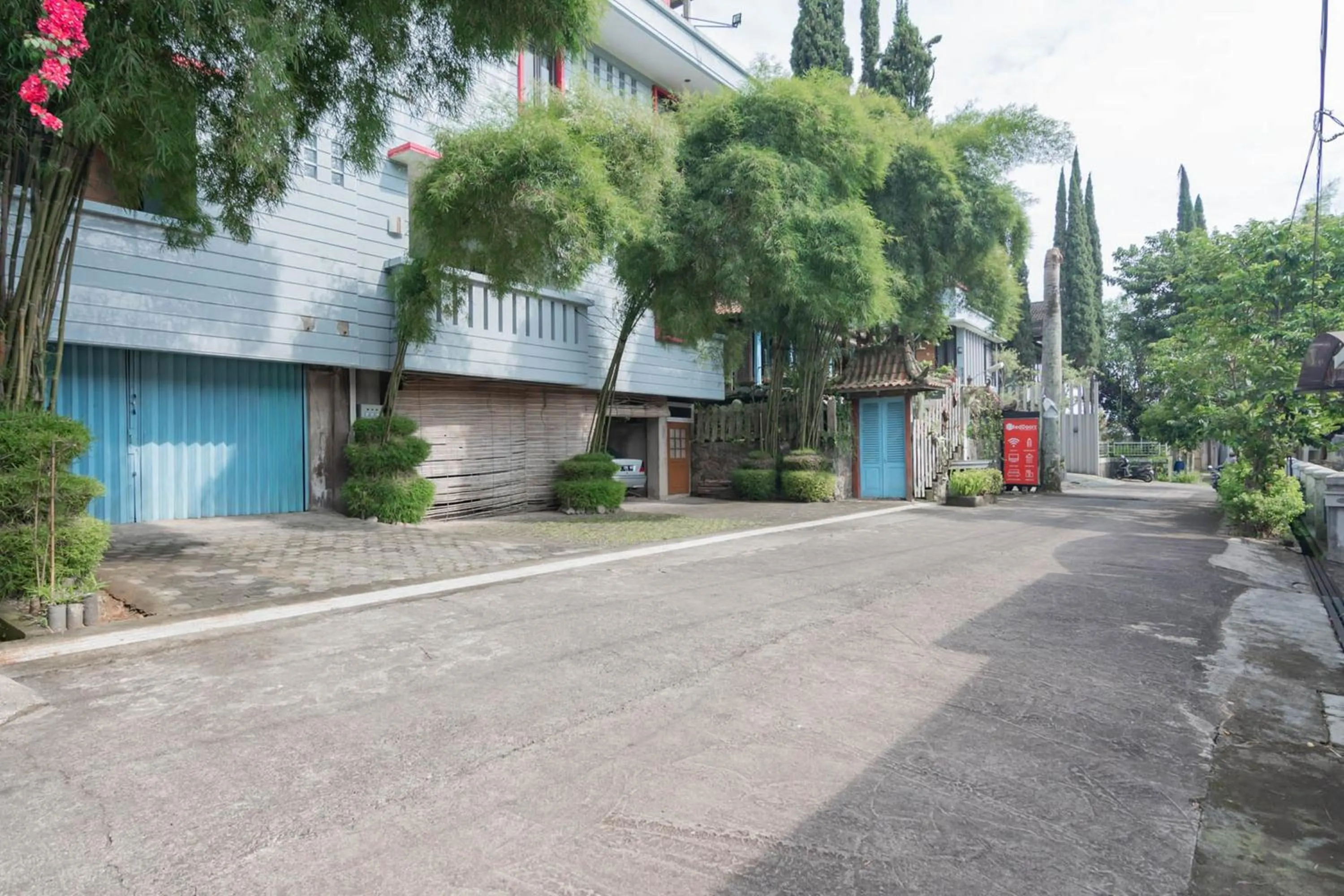 Property building in RedDoorz at Palagan Joglo Sersan Bajuri