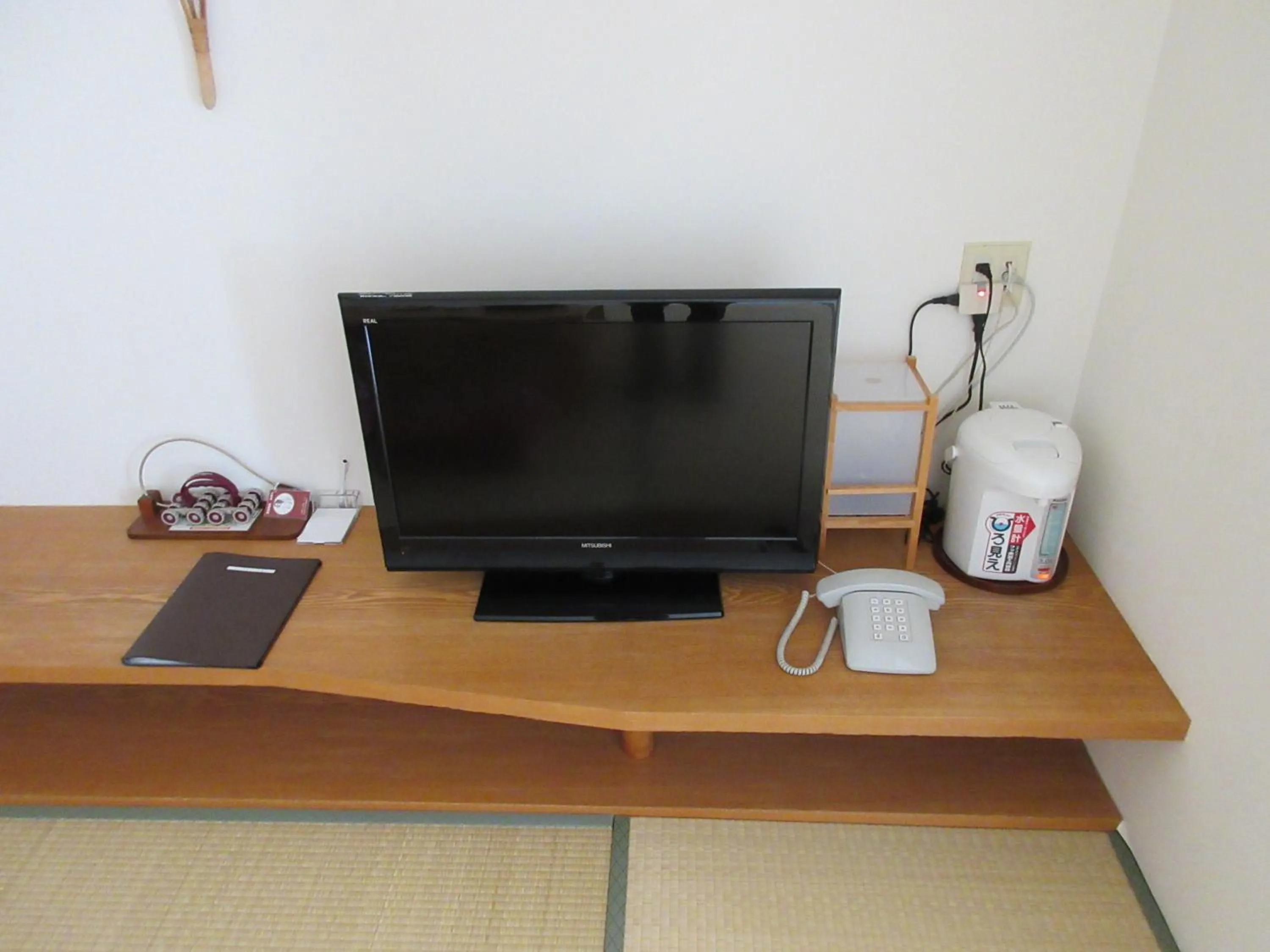 TV and multimedia in Panorama Inn Yamanakako