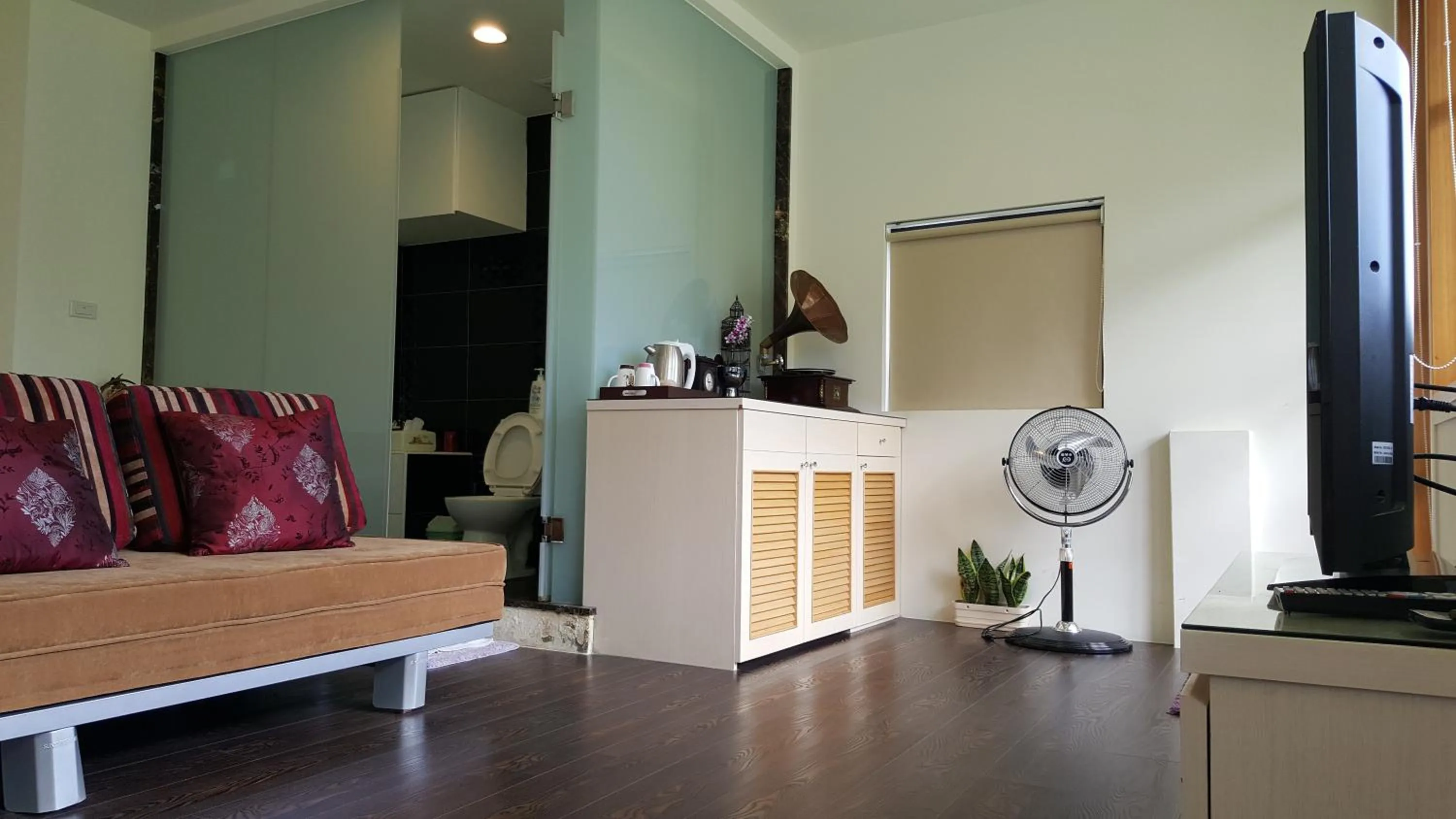 Decorative detail in Qinbian B&B