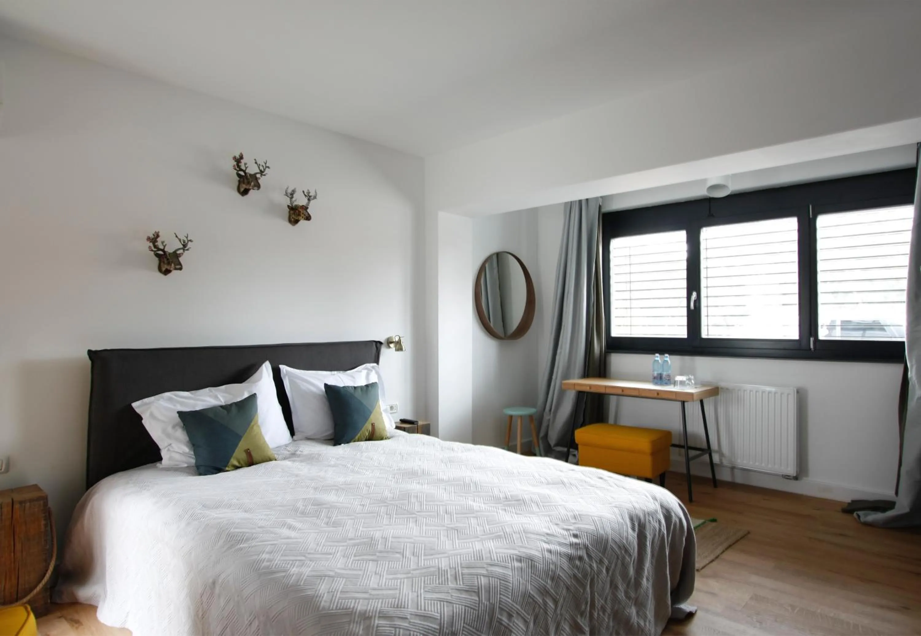 Dining area, Bed in The Pines Boutique Villa