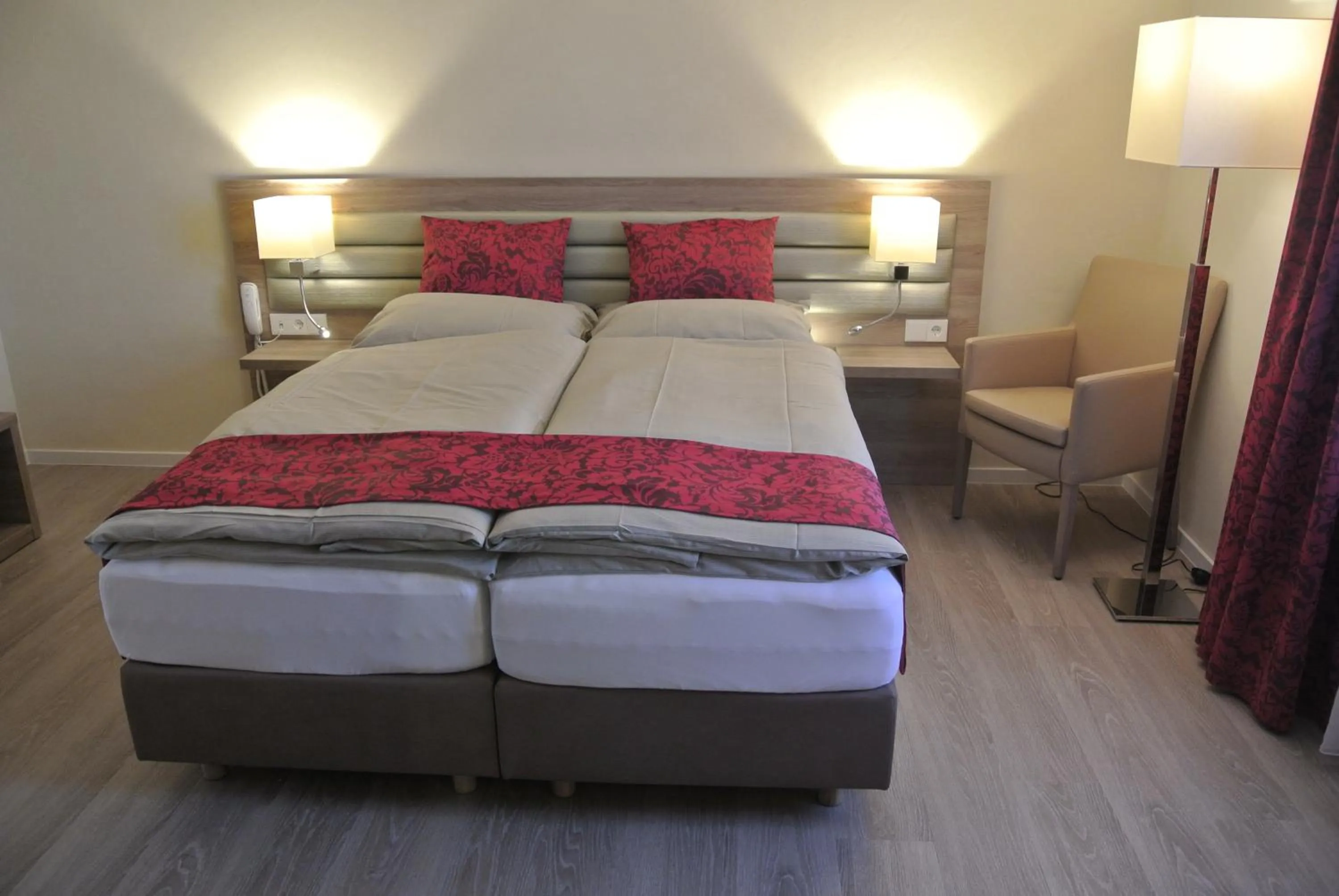 Photo of the whole room, Bed in Hotel Saint Fiacre