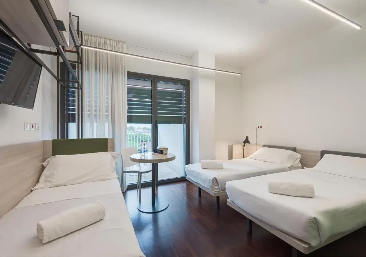 Triple Room in Camplus Roma Casa per Ferie Triple Room in Camplus Roma Casa per Ferie