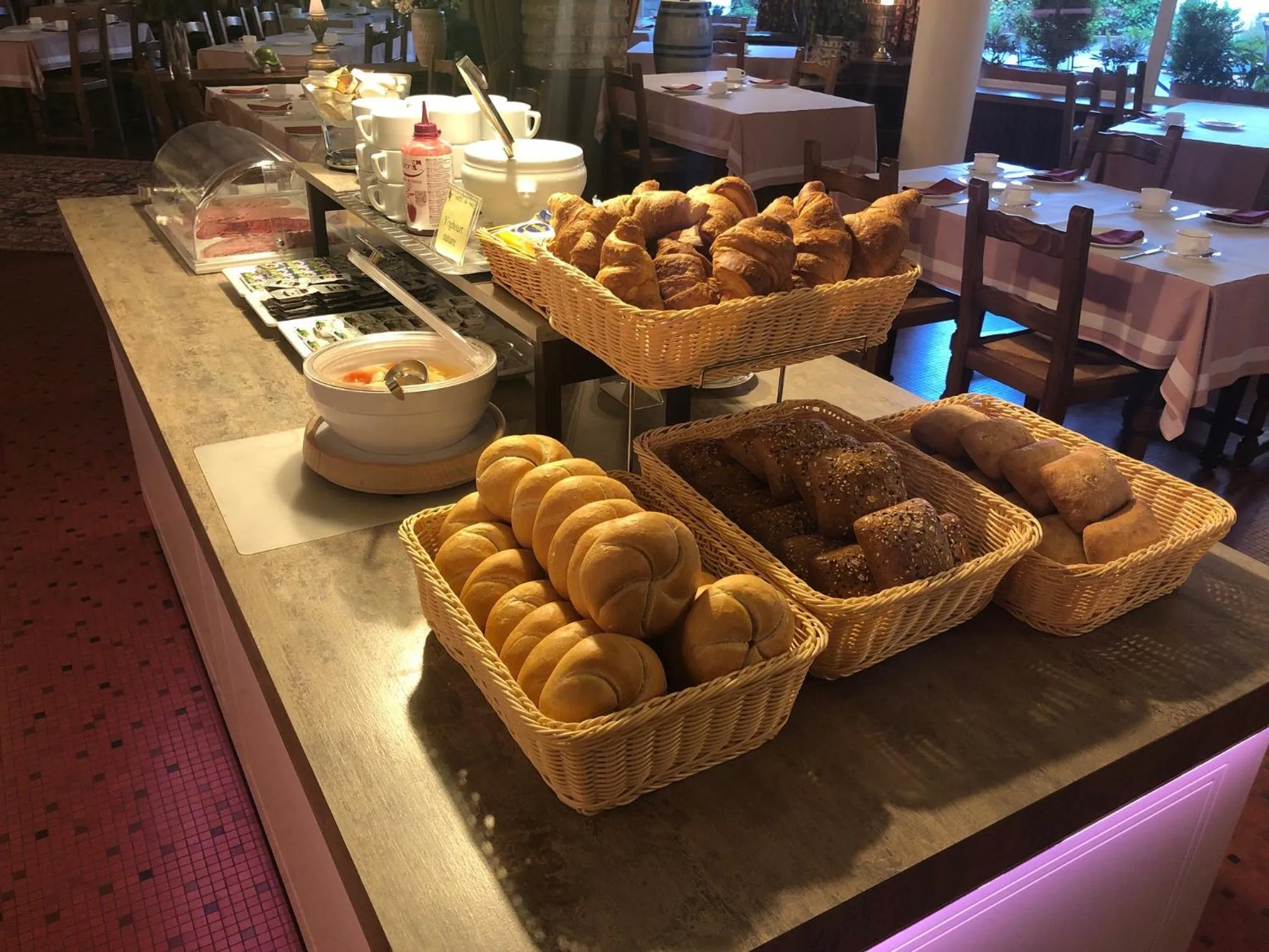 Breakfast in Hotel du Parc