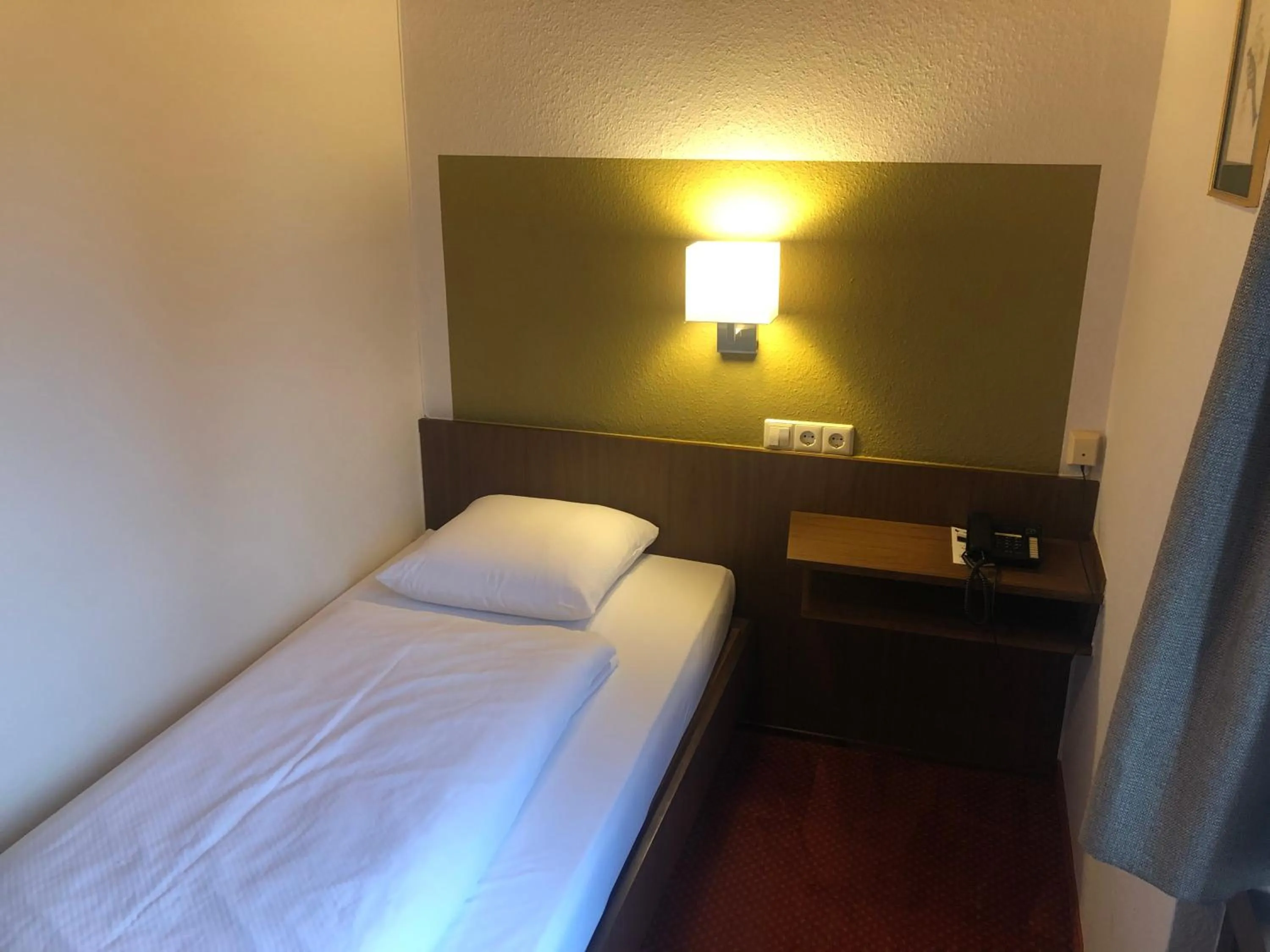 Bed in Hotel du Parc