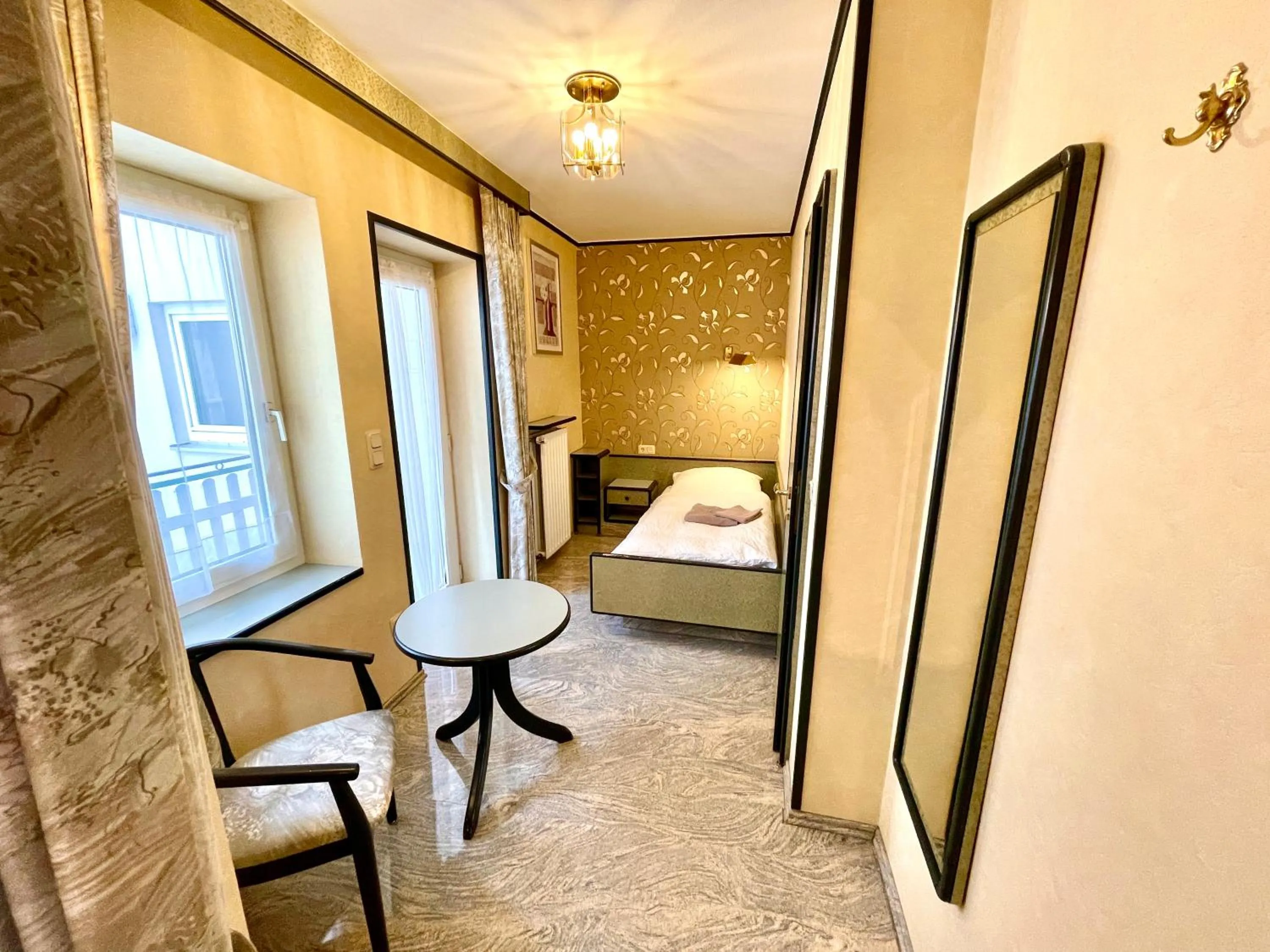 Photo of the whole room in Bed & Breakfast du Château