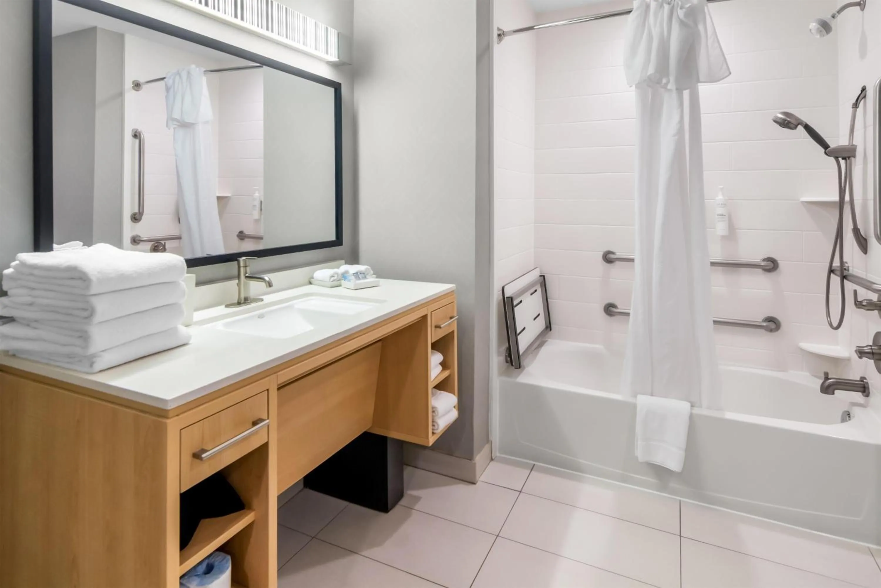 Bathroom in Home2 Suites By Hilton Dallas Grand Prairie