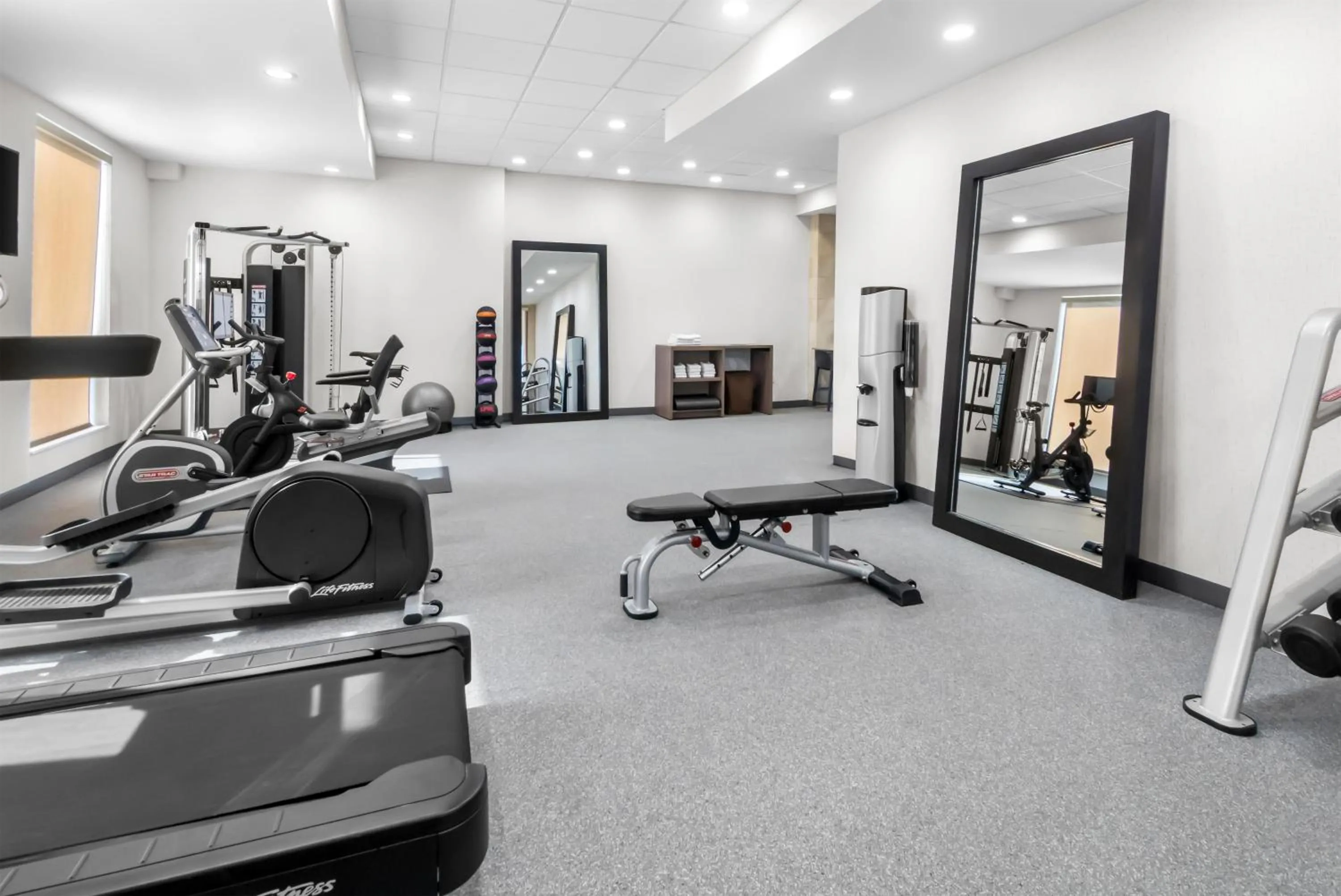 Fitness centre/facilities in Home2 Suites By Hilton Dallas Grand Prairie