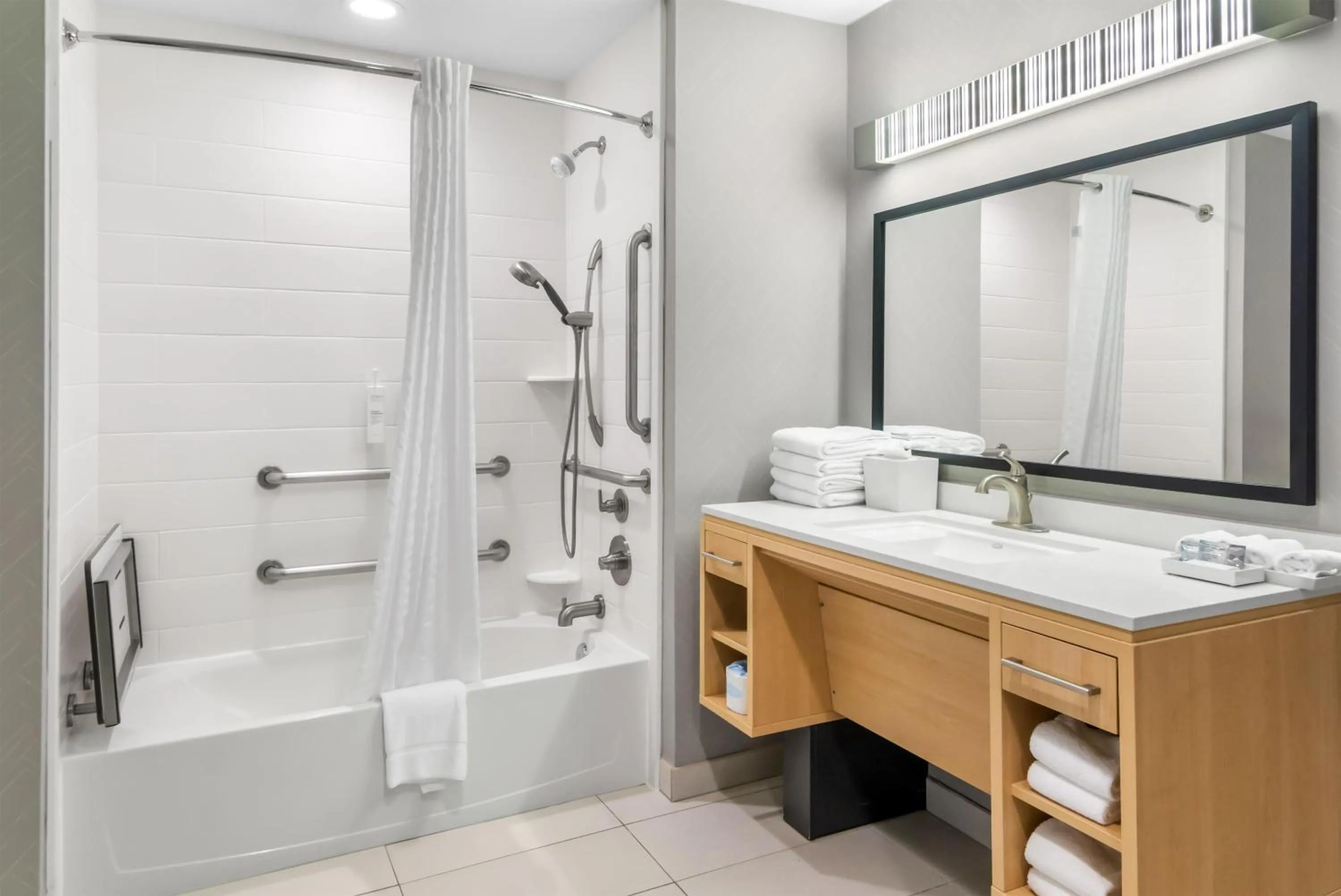 Bathroom in Home2 Suites By Hilton Dallas Grand Prairie