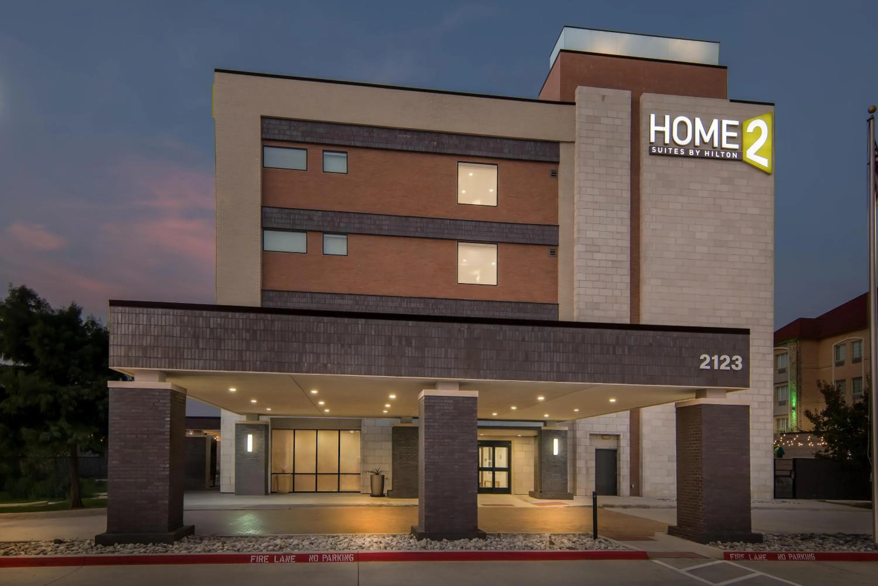 Property building in Home2 Suites By Hilton Dallas Grand Prairie