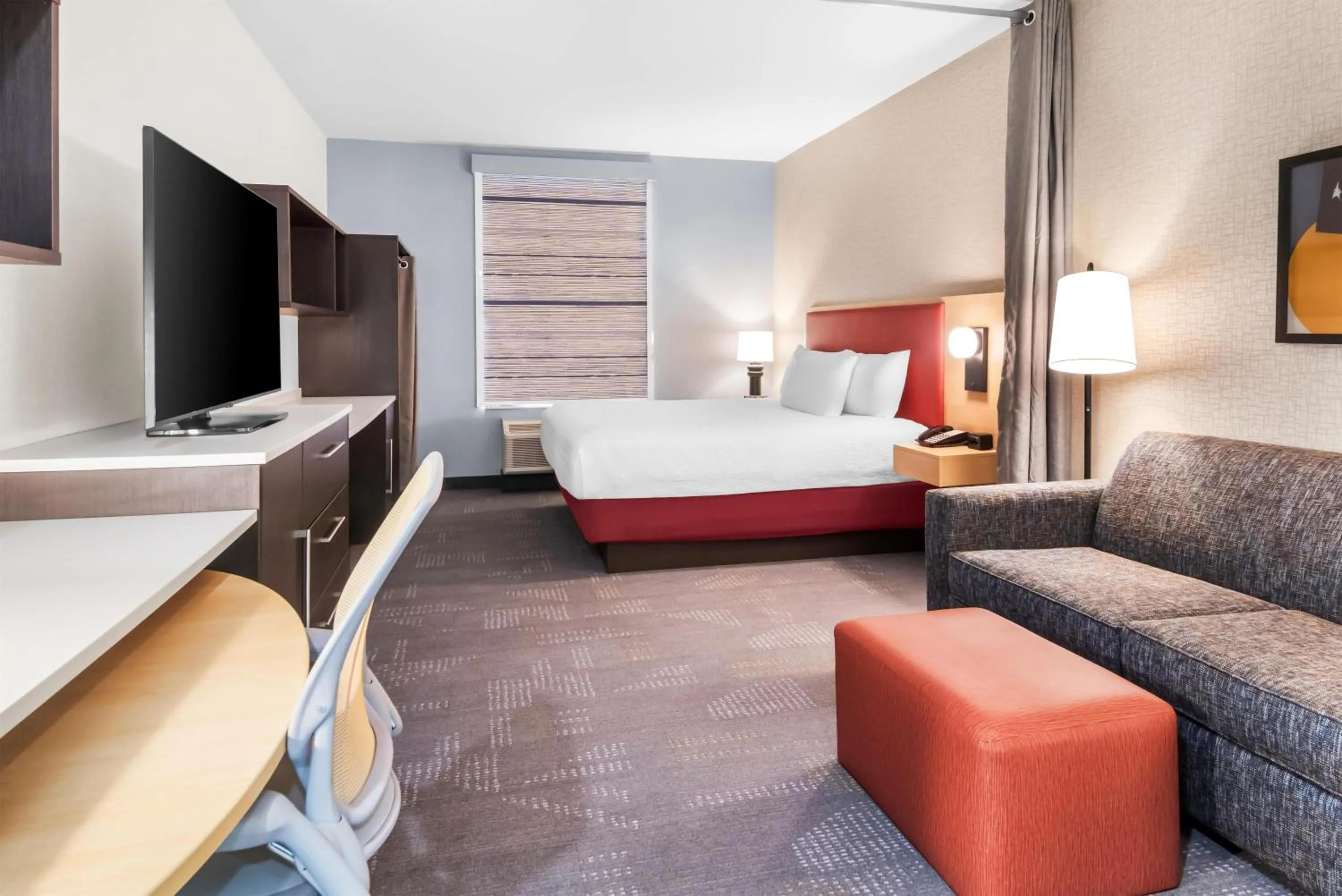 Bed in Home2 Suites By Hilton Dallas Grand Prairie