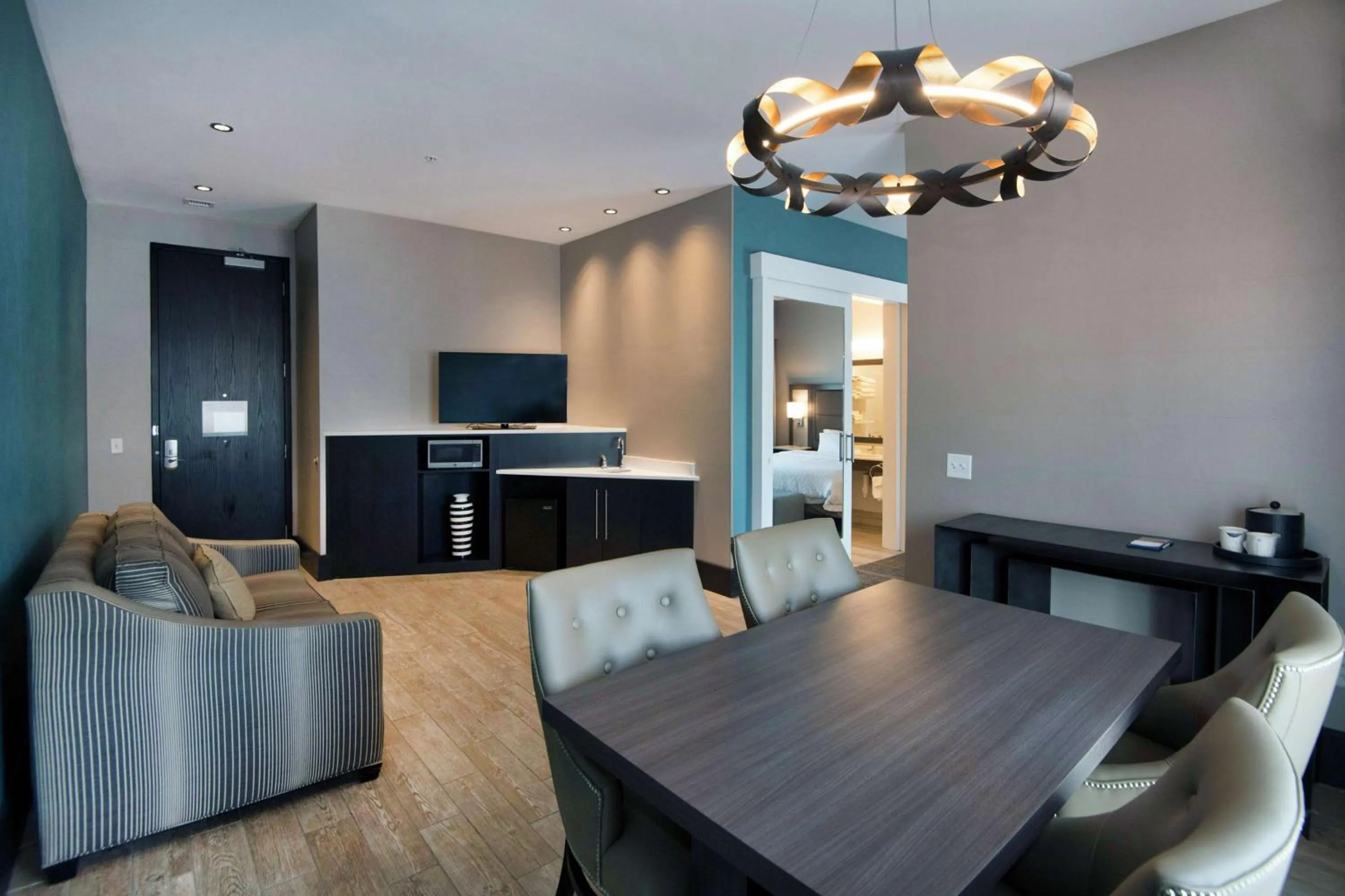 Bedroom in Hampton Inn Lumberton, NC