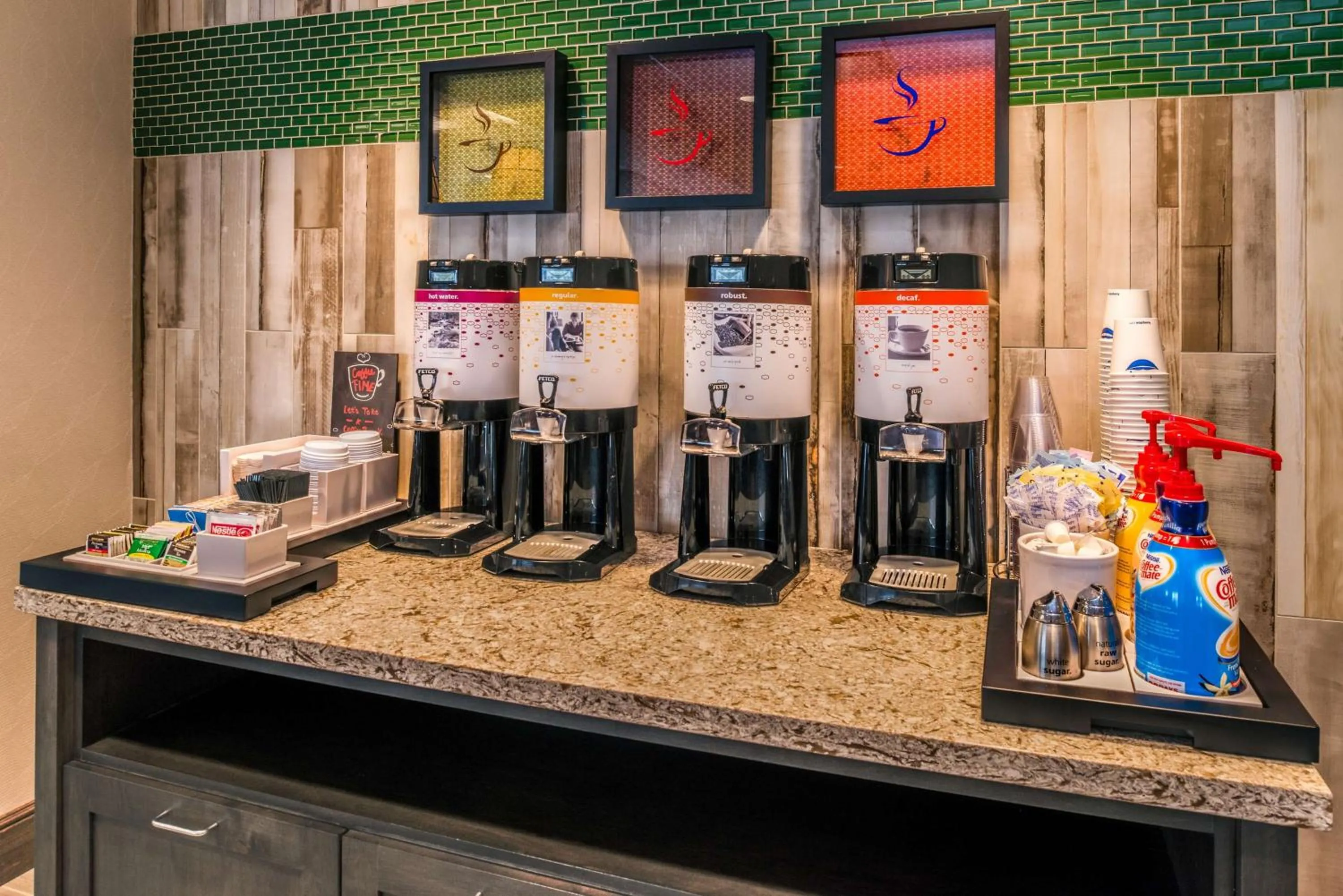 Coffee/tea facilities in Hampton Inn - Paragould