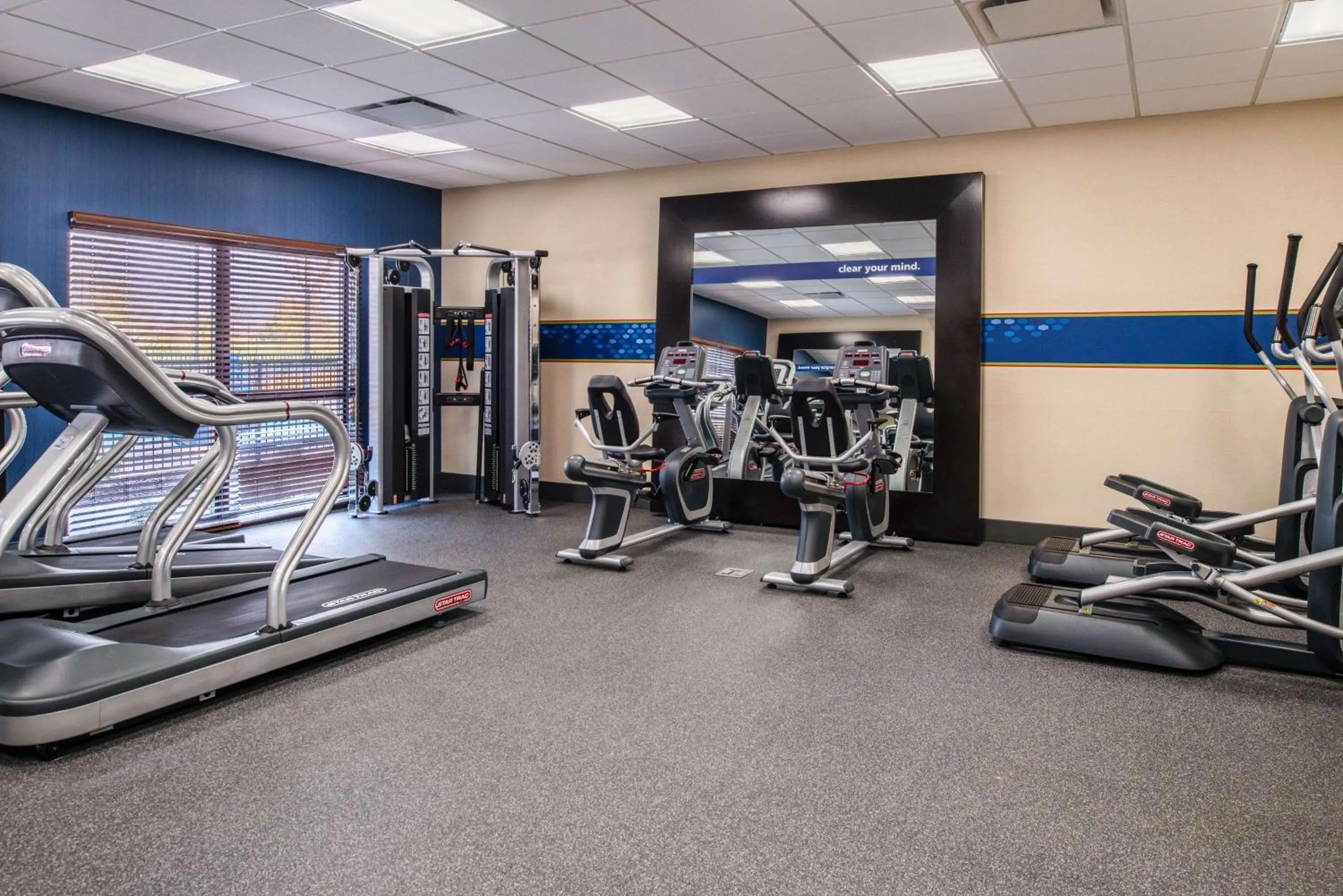 Fitness centre/facilities in Hampton Inn - Paragould