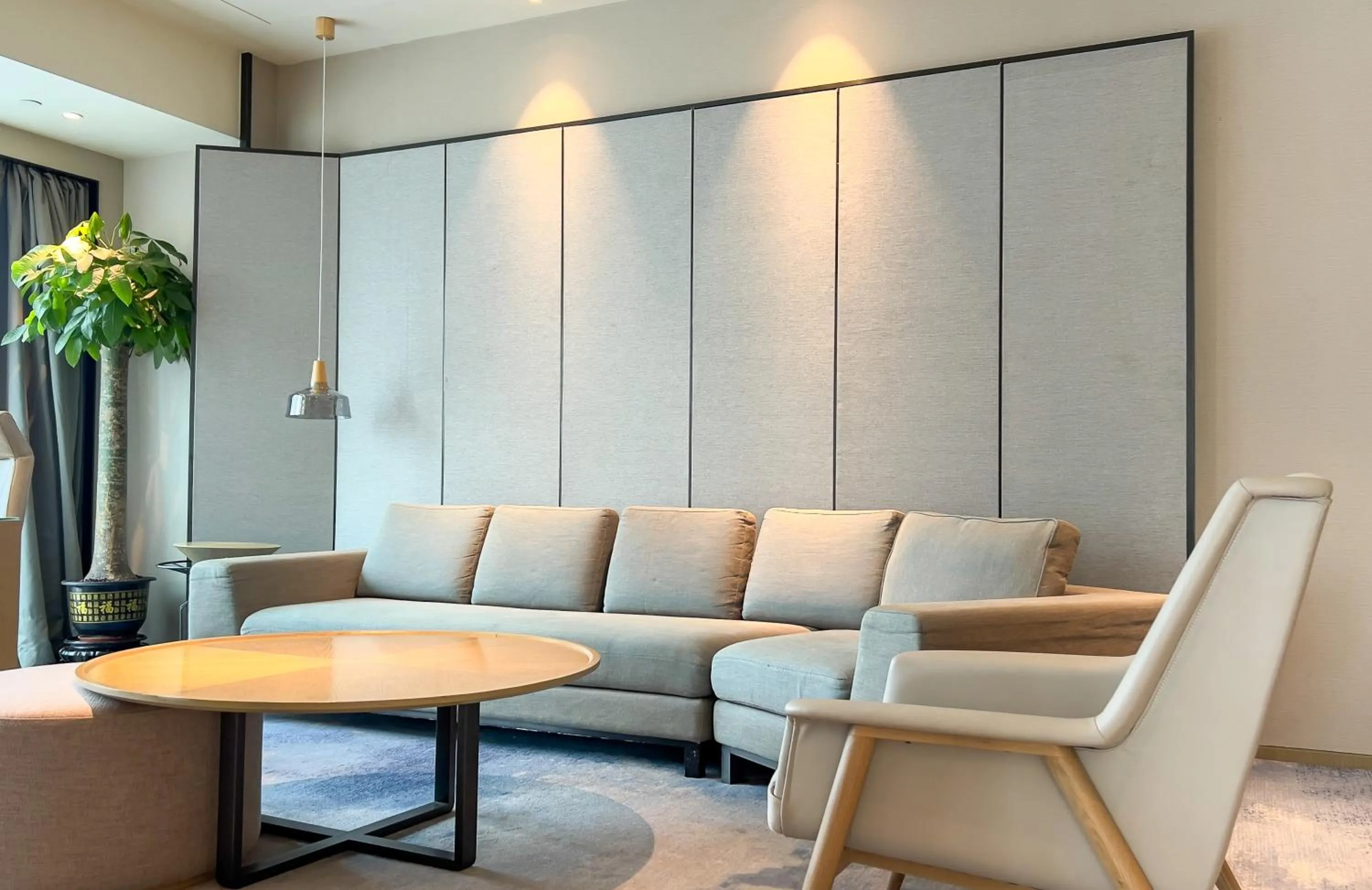Living room in DoubleTree by Hilton Hotel Shenzhen Longhua