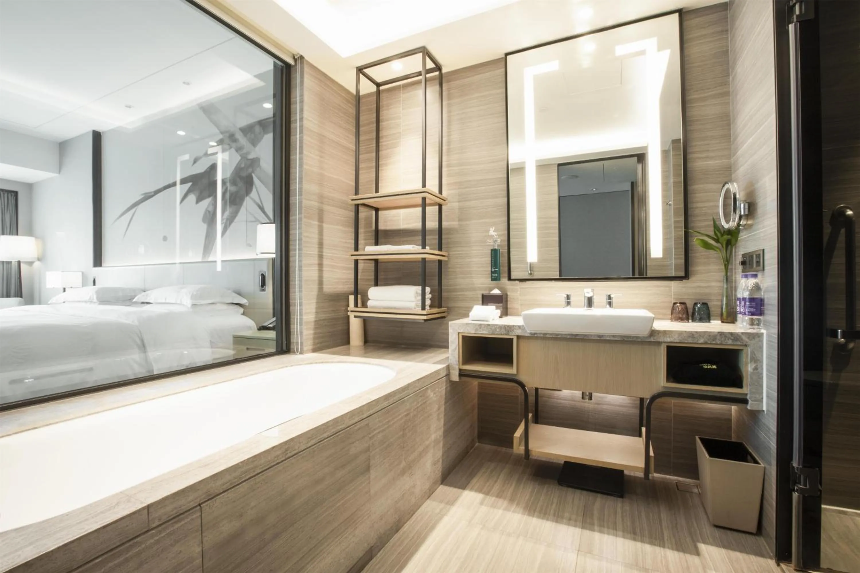 Bathroom, Bed in DoubleTree by Hilton Hotel Shenzhen Longhua