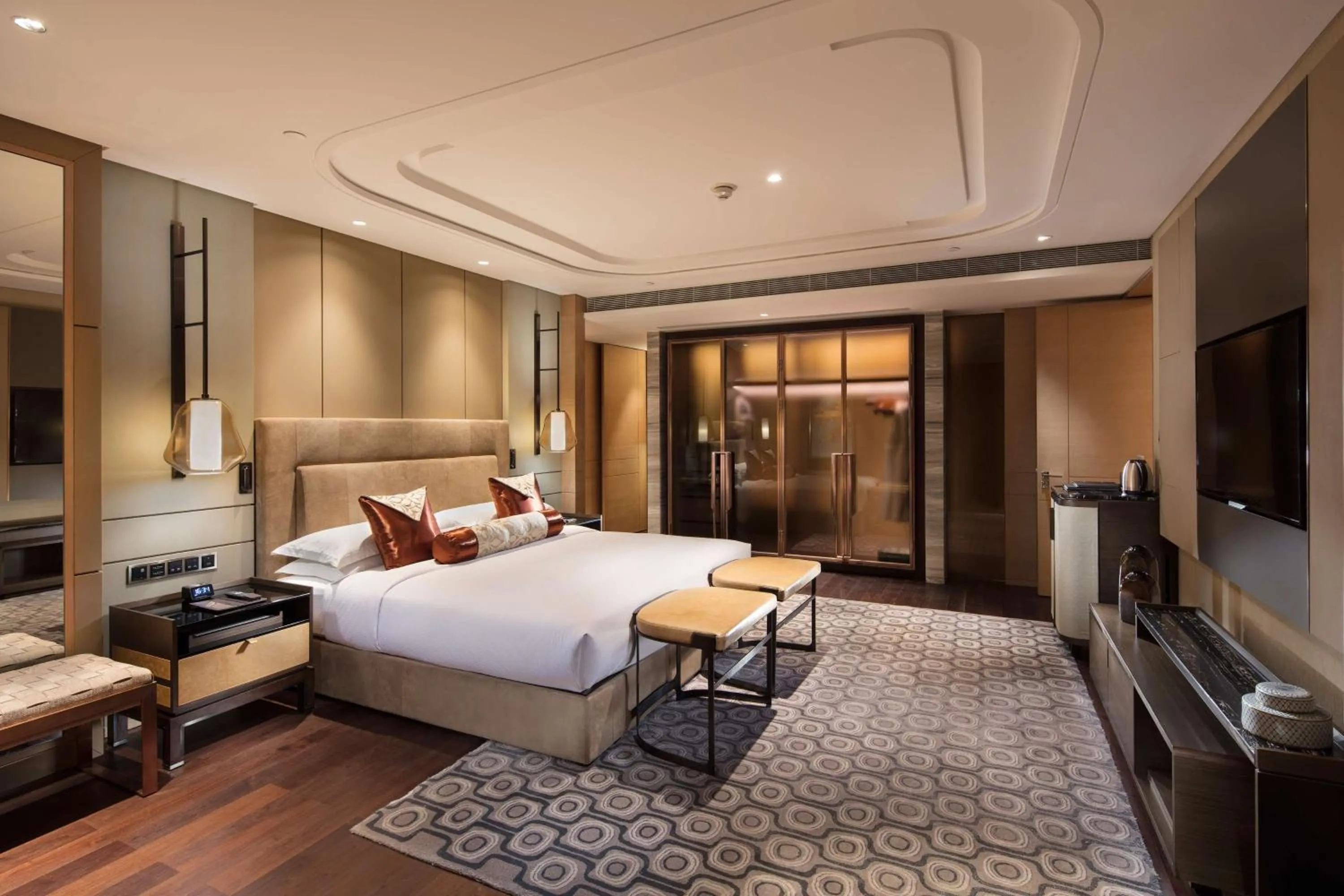 Bed in Hilton Jinan South Hotel & Residences