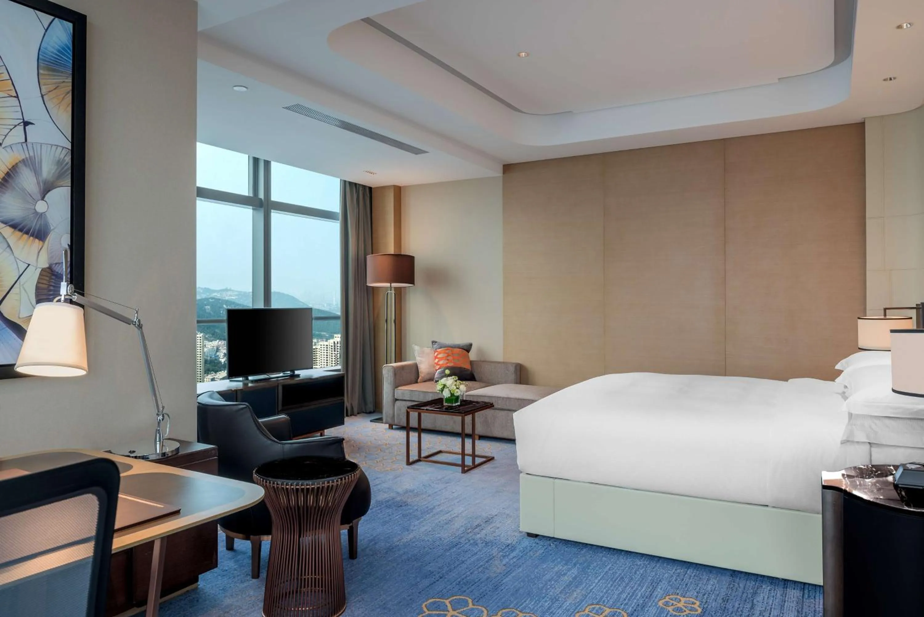 Bed in Hilton Jinan South Hotel & Residences