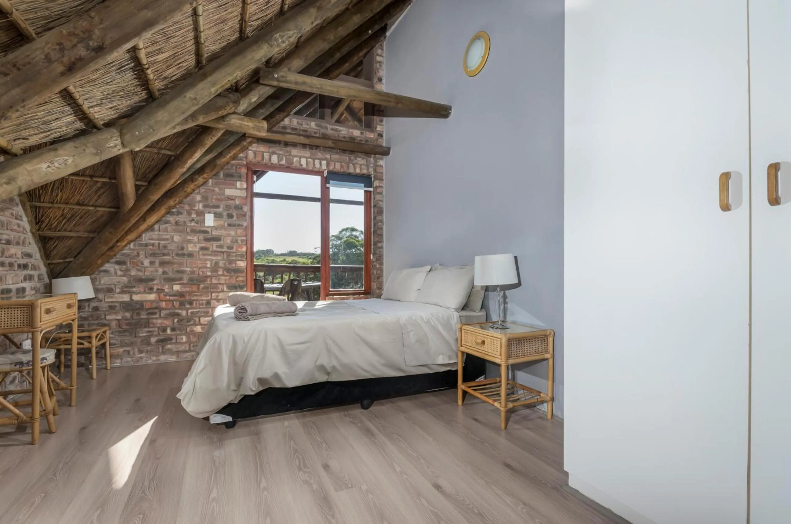 Bedroom, Bed in Kragga Kamma Game Park