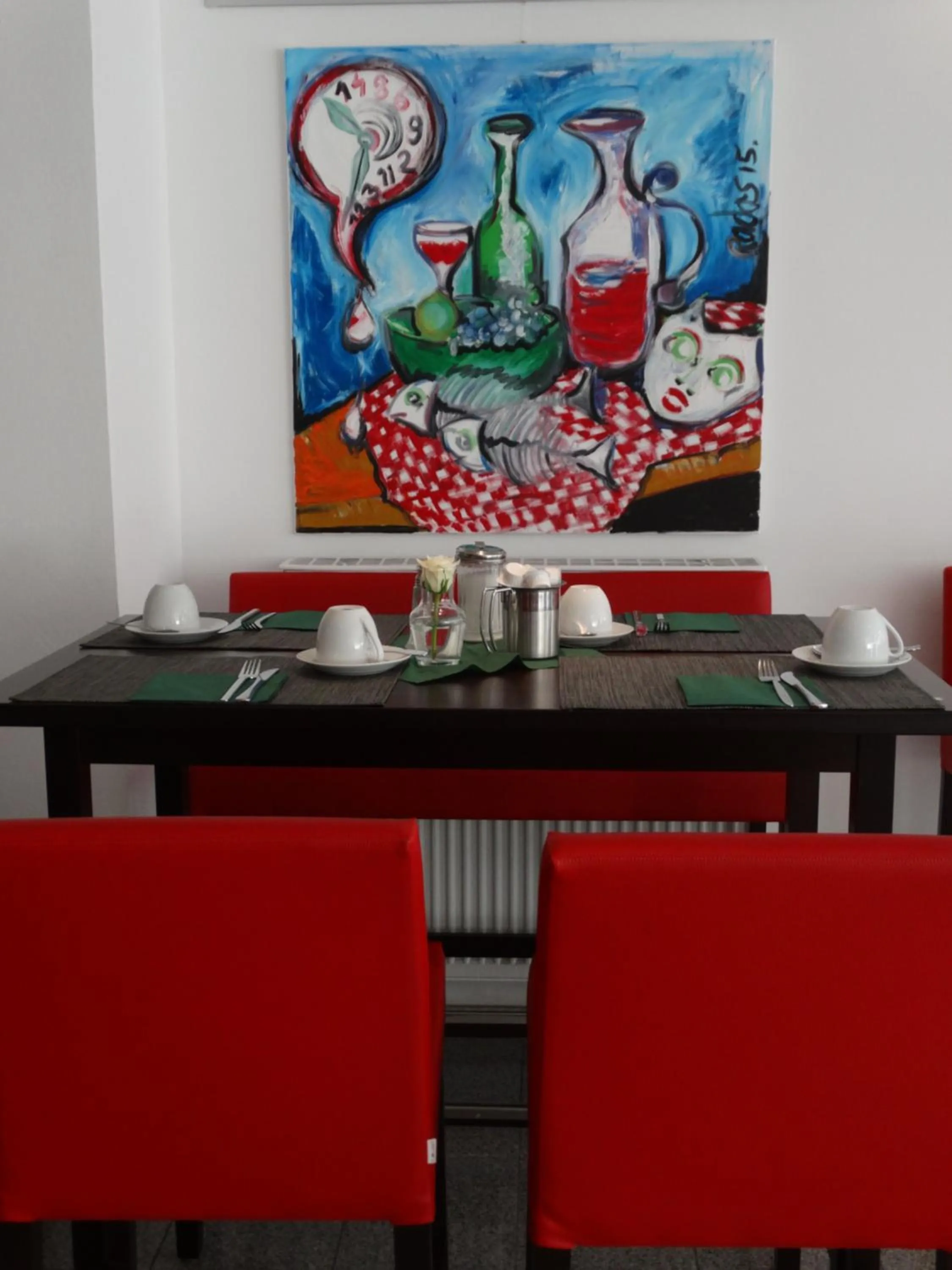 Restaurant/places to eat in Hotel Stay