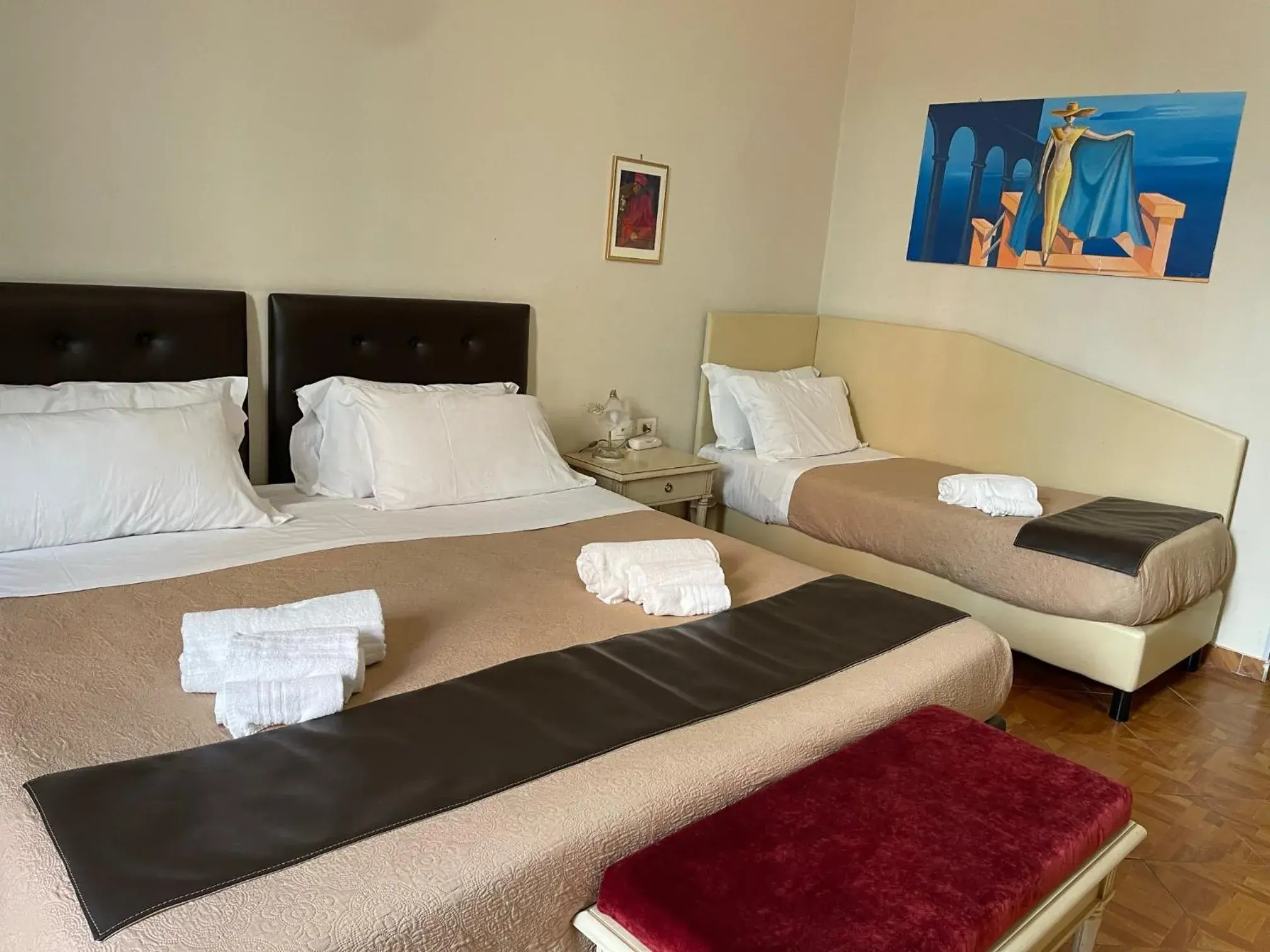 Standard Quadruple Room in Umberto House Catania Standard Quadruple Room in Umberto House Catania